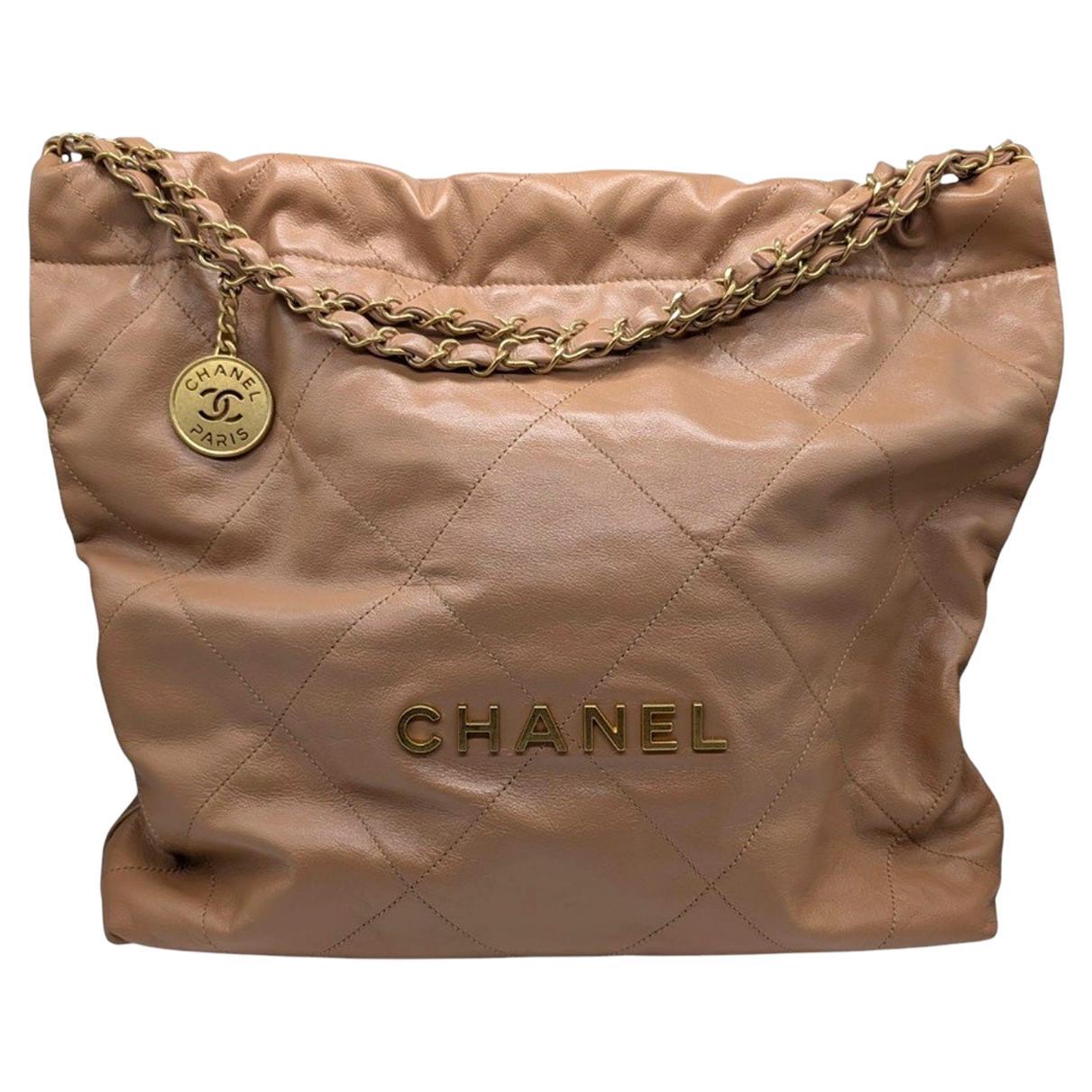 Chanel Glänzendes Kalbsleder 22 Medium Hobo Bag Dark Beige