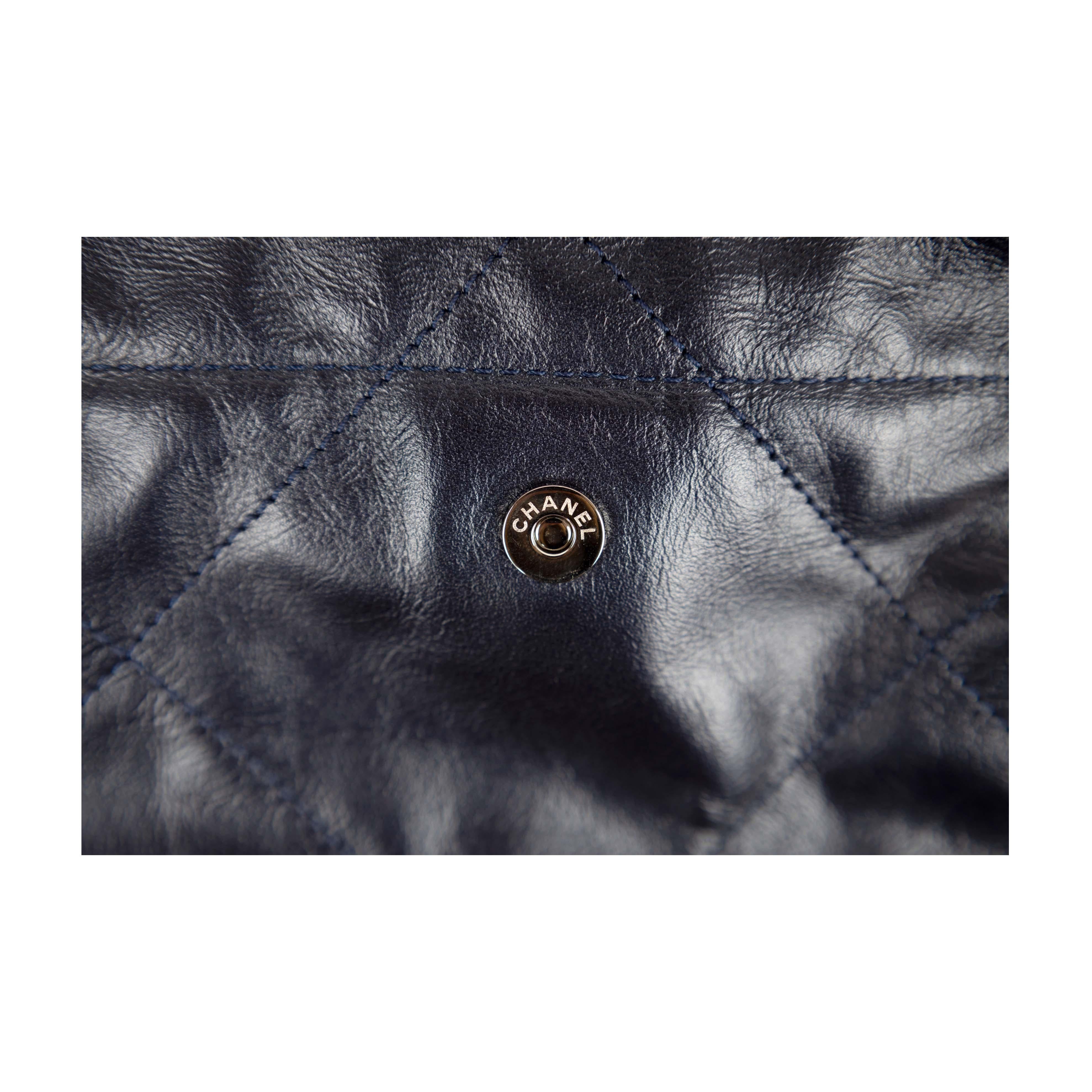 Chanel Shiny Calfskin Quilted Small Chanel 22 Ruthenium - '20s 5