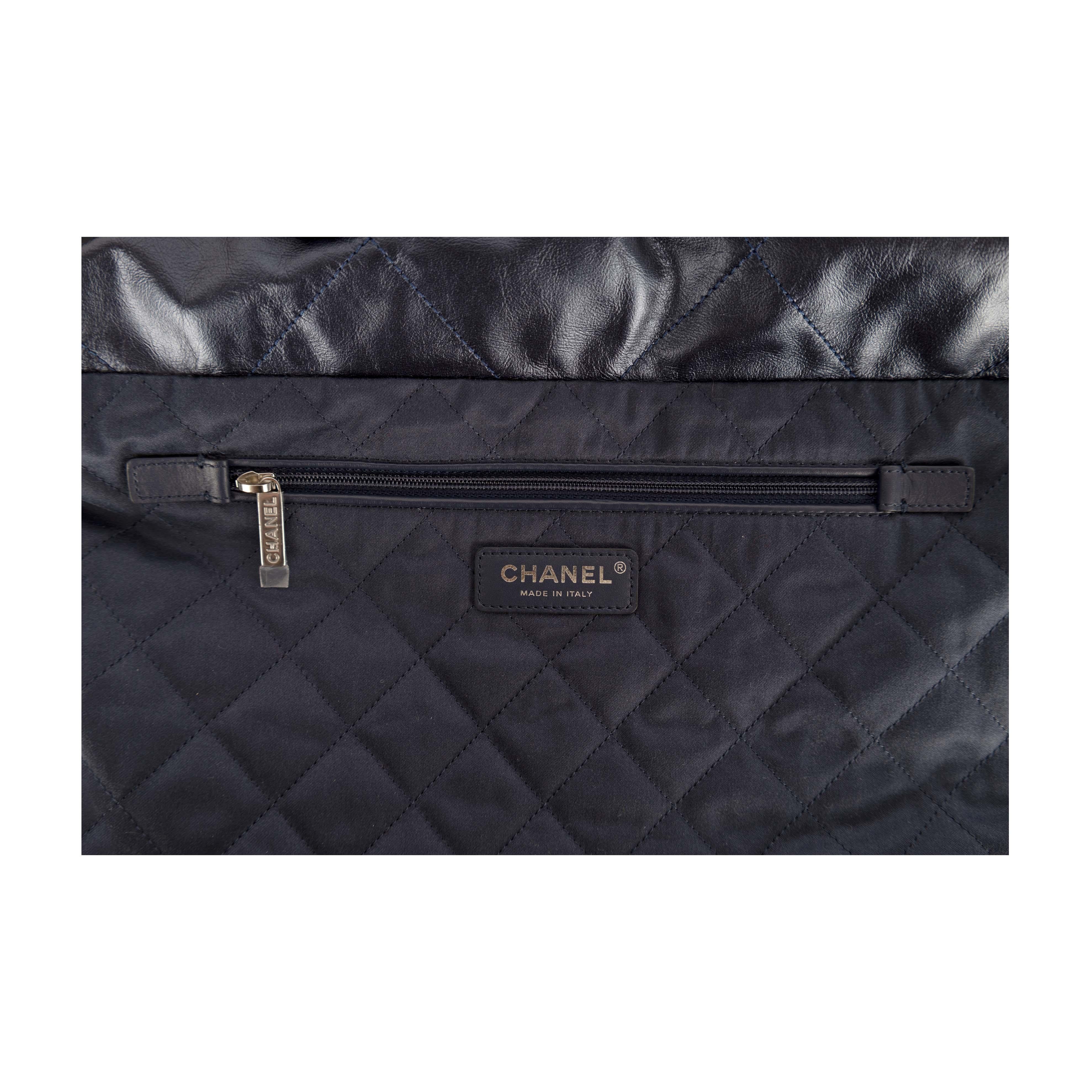 Chanel Shiny Calfskin Quilted Small Chanel 22 Ruthenium - '20s 6
