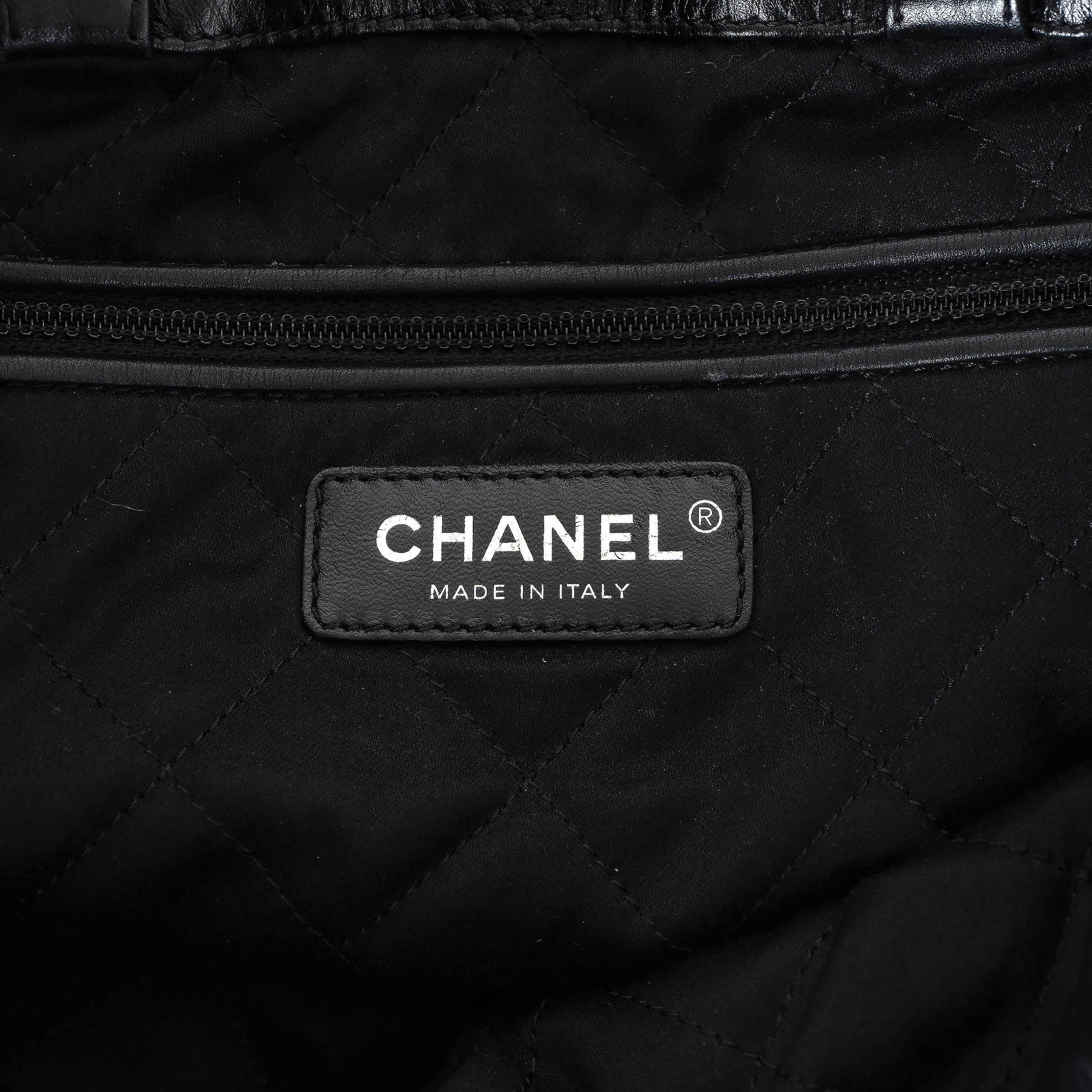 CHANEL shiny leather SO BLACK 22 LARGE BACKPACK Bag For Sale 5