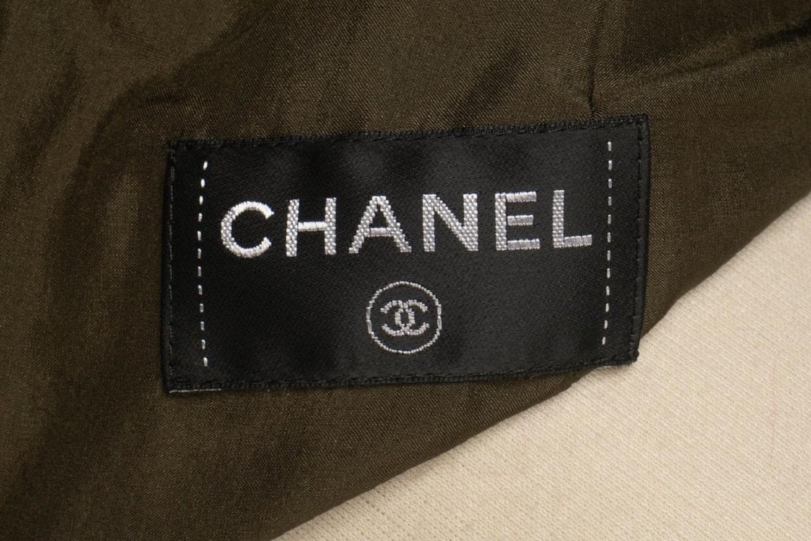 Falda corta brillante Chanel en venta 2
