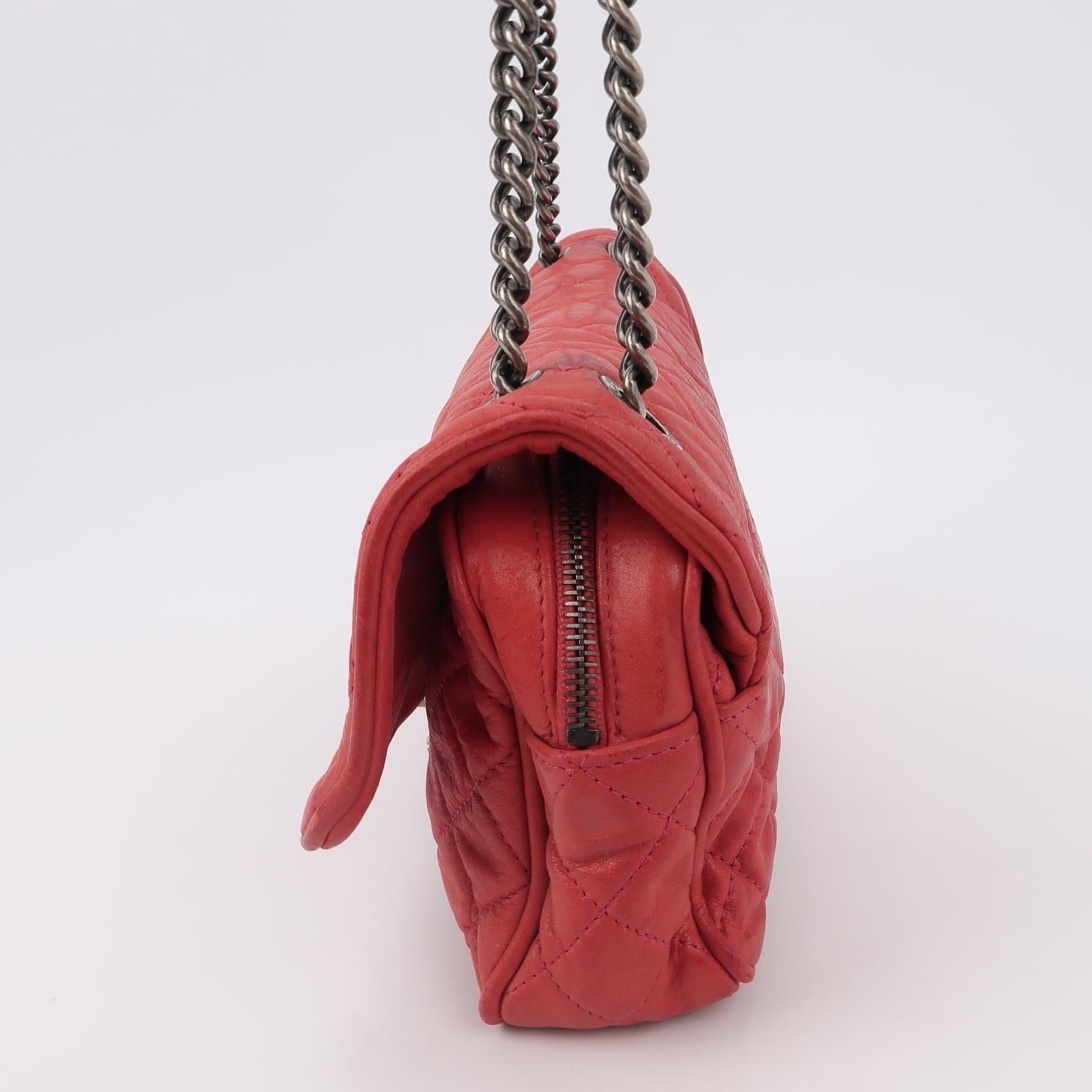 Sac à rabat Shiva rose vieilli cuir de veau vieilli argenté vieilli Chanel Bon état - En vente à AUBERVILLIERS, FR