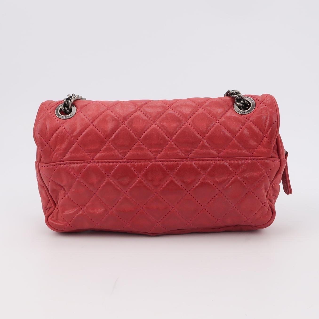 Sac à rabat Shiva rose vieilli cuir de veau vieilli argenté vieilli Chanel en vente 1