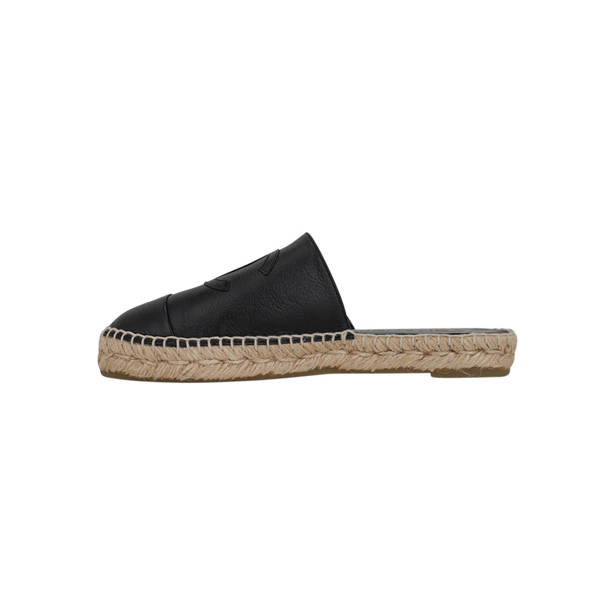 Women's Chanel Shoe Espadrille CC Mules Black Leather 38 For Sale