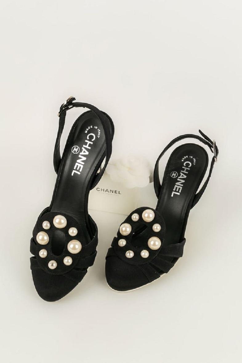 Chanel Shoes/Pumps, Size 37.5 For Sale 6