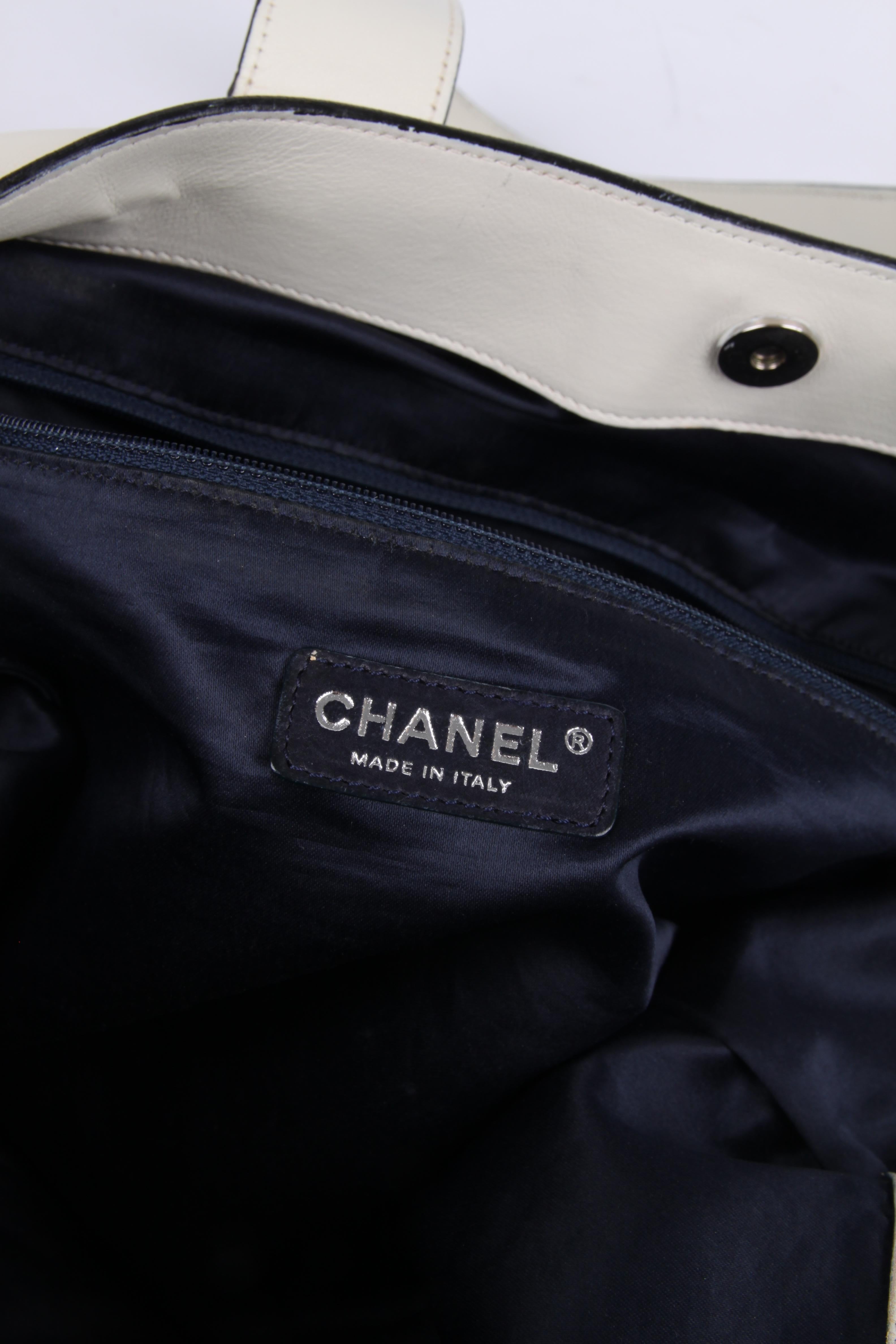 Chanel Shopper Bag - off-white For Sale 5