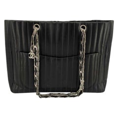 CHANEL Shopper Shoulder bag in Black Leather