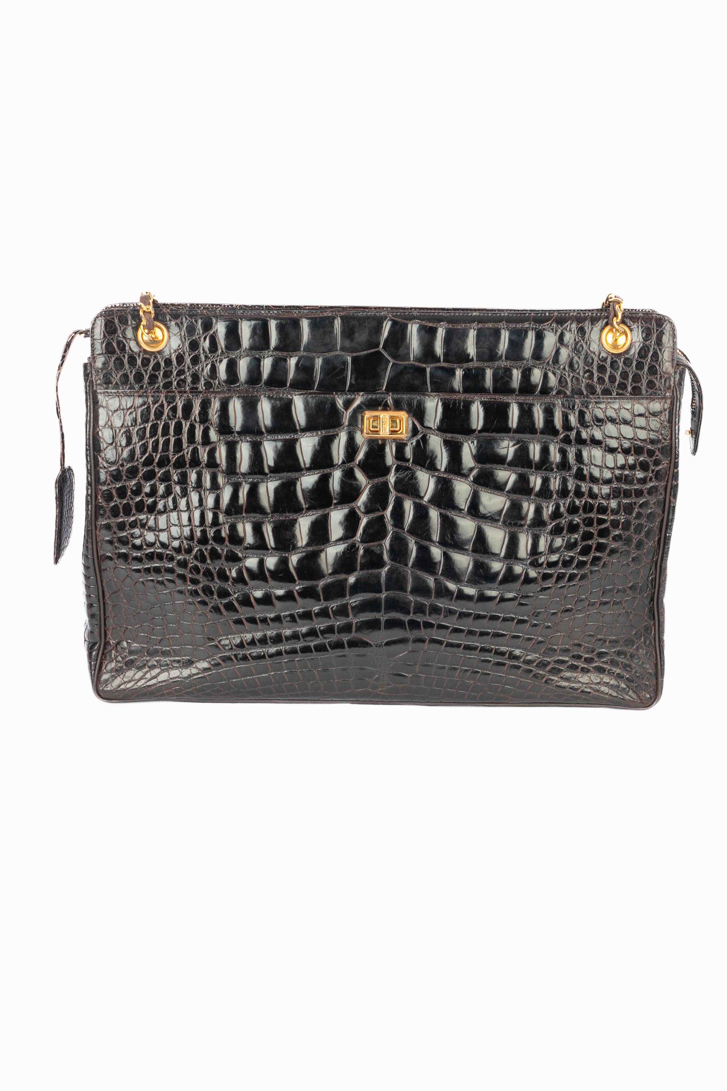 Chanel 'shopping' back im Zustand „Hervorragend“ im Angebot in SAINT-OUEN-SUR-SEINE, FR