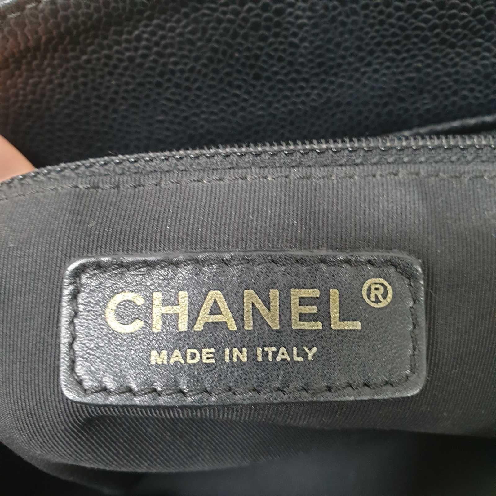 Chanel Shopping GST Schwarze gesteppte Einkaufstasche aus genarbtem Leder 13