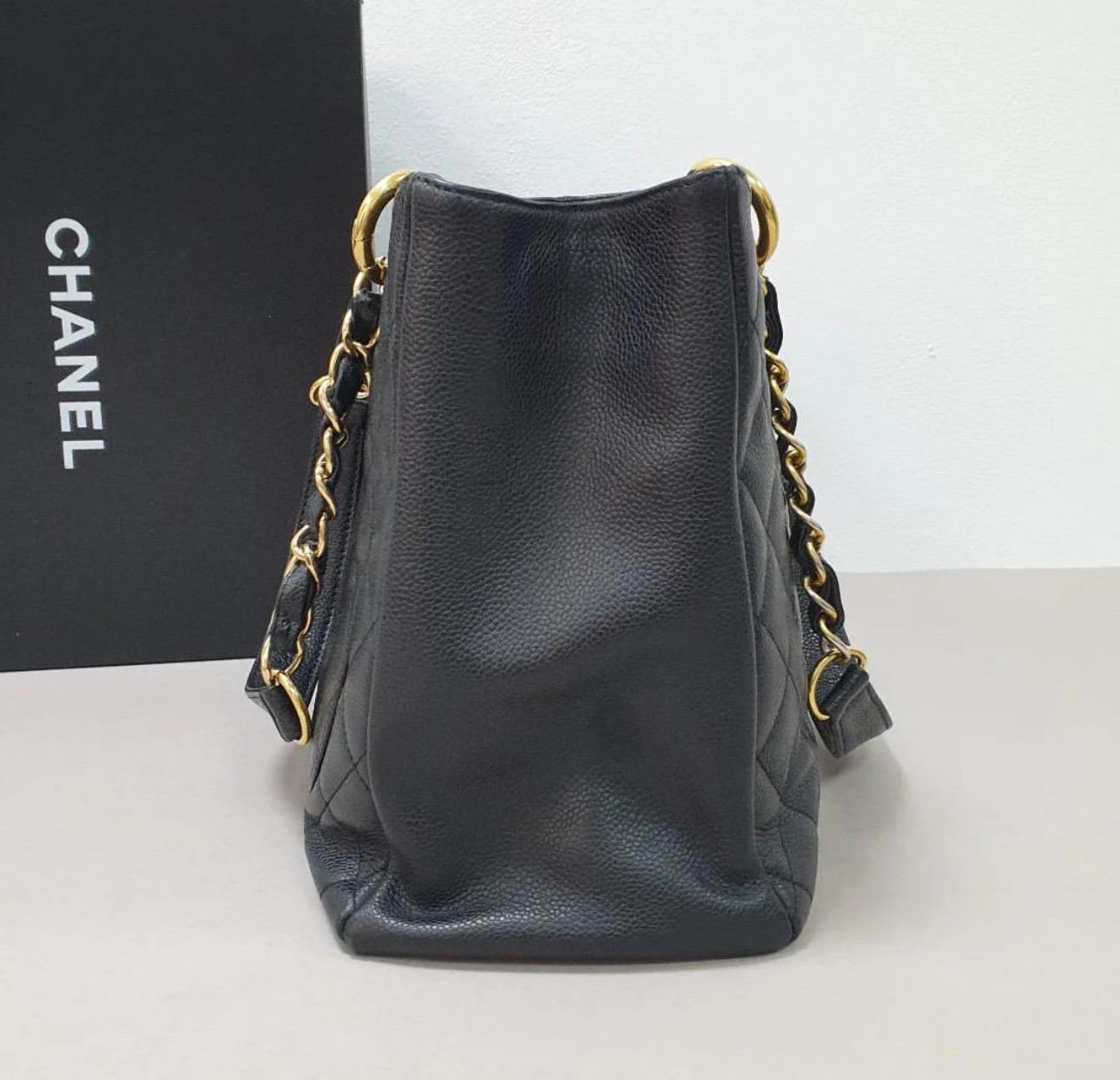 Chanel Shopping GST Schwarze gesteppte Einkaufstasche aus genarbtem Leder Damen