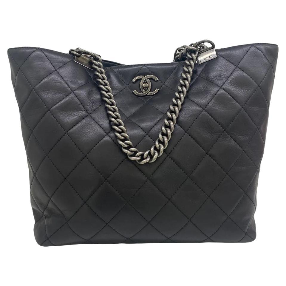Chanel Shopping in Chains Tote For Sale