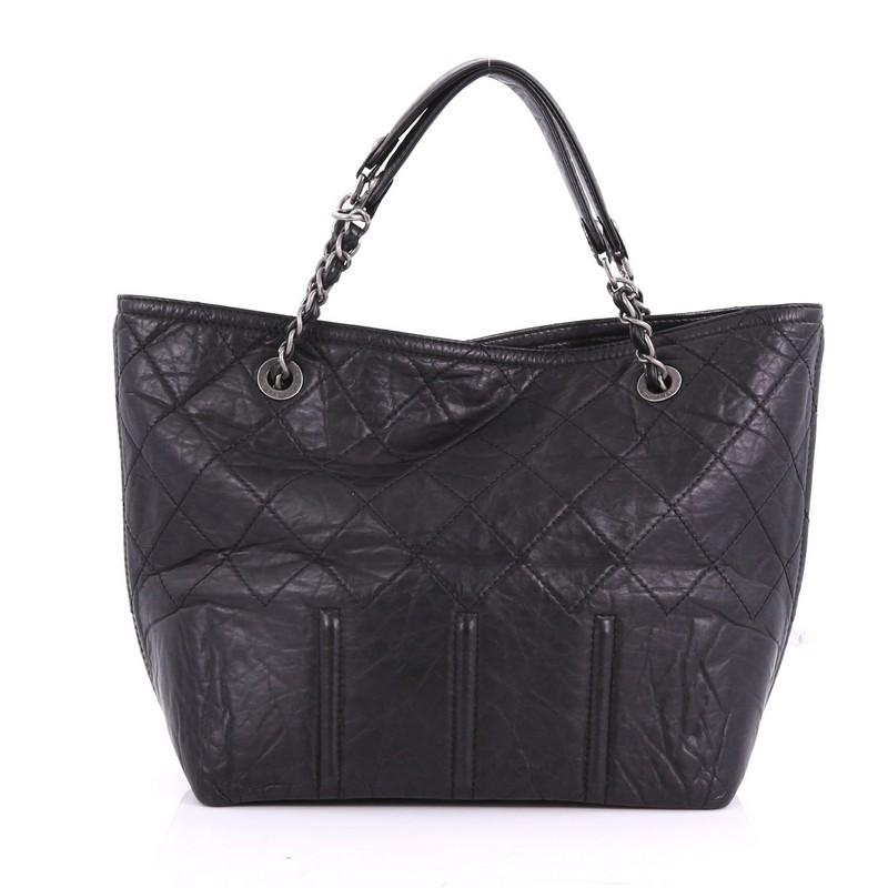 Chanel Shopping In Moscow Tote Quilted Distressed Leather Small In Good Condition In NY, NY