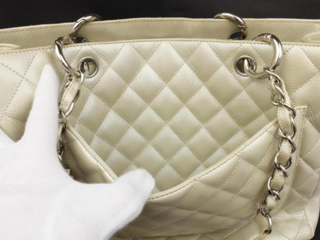Chanel Shopping Quilted Caviar Iridescent Chain Grand Gst 230471 Shoulder Bag For Sale 1