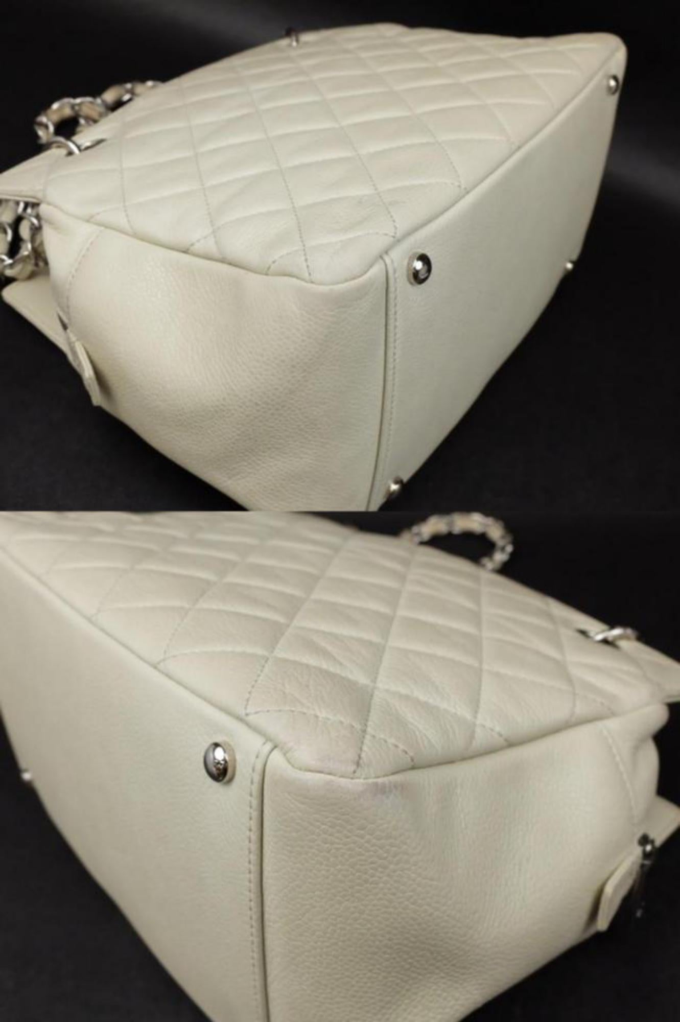 Women's Chanel Shopping Tote Off-white Quilted Caviar Petite 233992 White Shoulder Bag For Sale