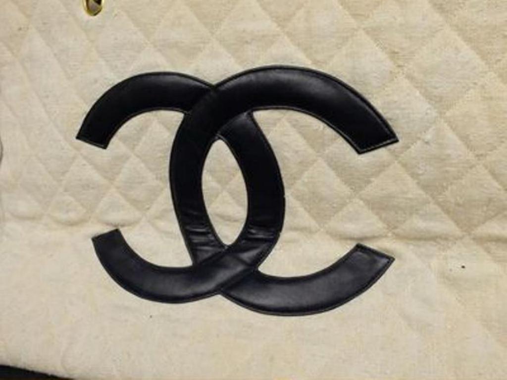 Beige Chanel Shopping ( Ultra Rare ) Quilted Linen Gst Chain 213824 Cotton Blend Tote For Sale
