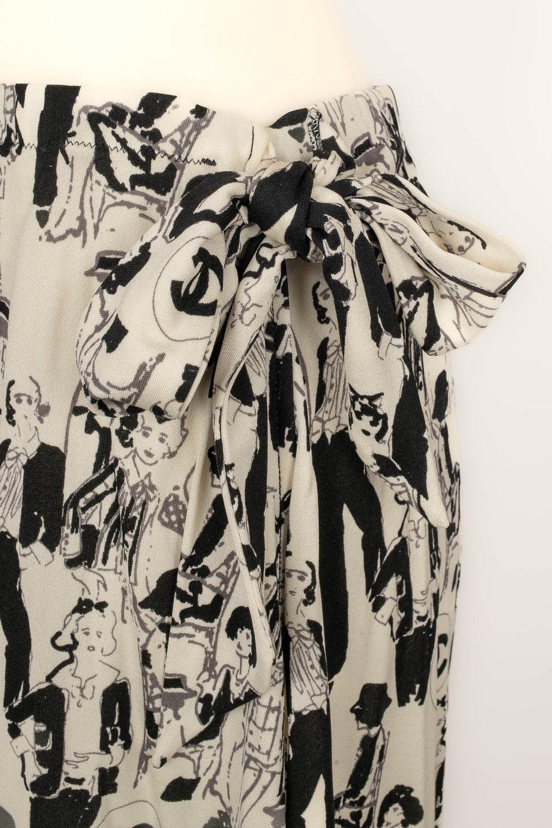 Chanel Short Black and White Silk, 2003 2