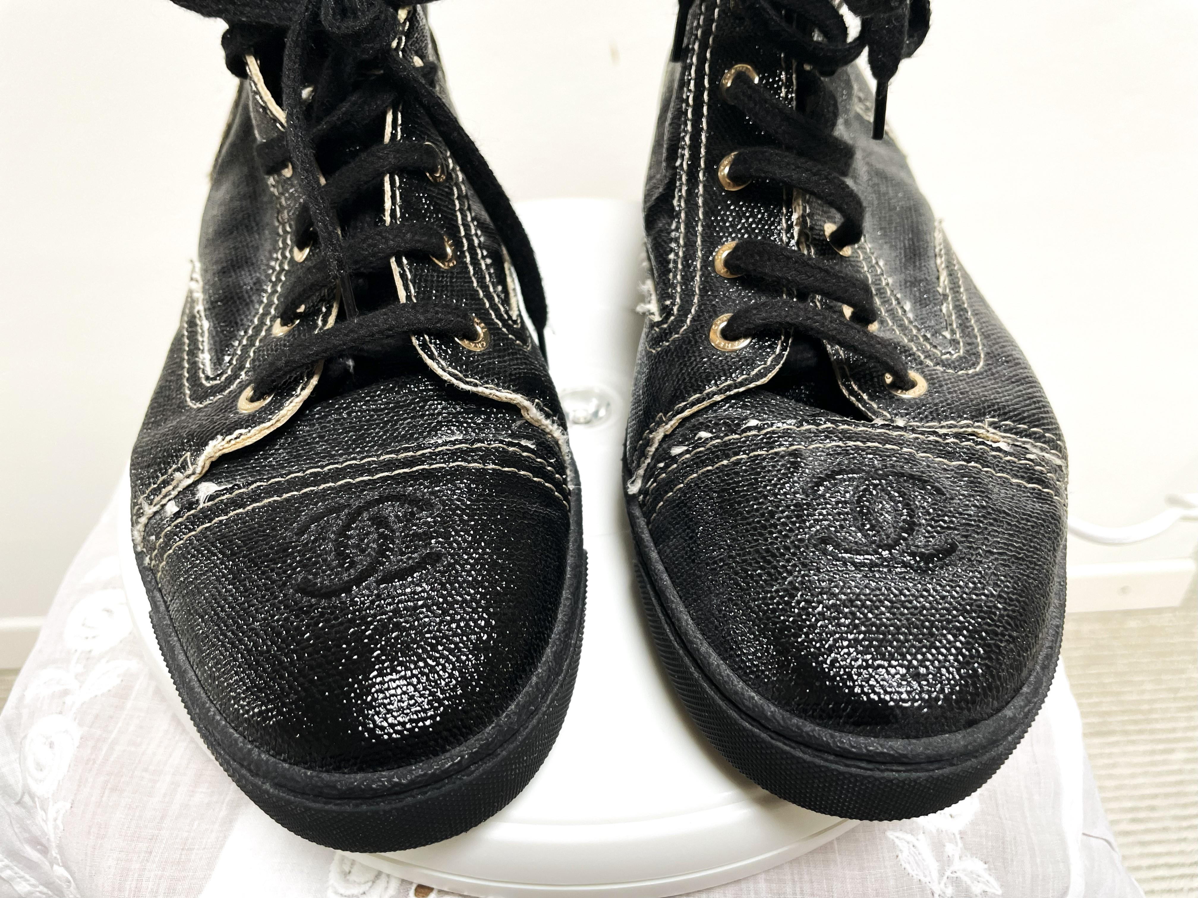 Women's or Men's CHANEL SHORT BOOTS, coated Toile, black, size 42, Made in France For Sale