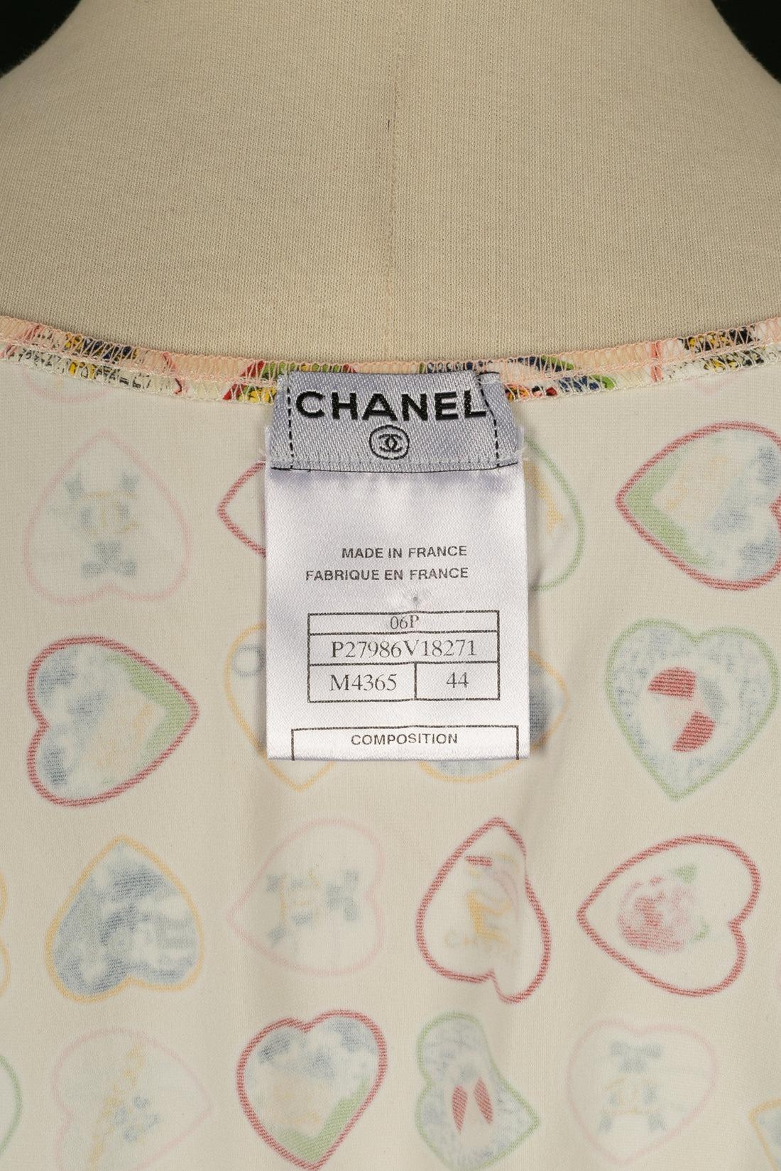 Kurzes Chanel-Kleid mit Herzen bedruckt, 2006  im Angebot 2