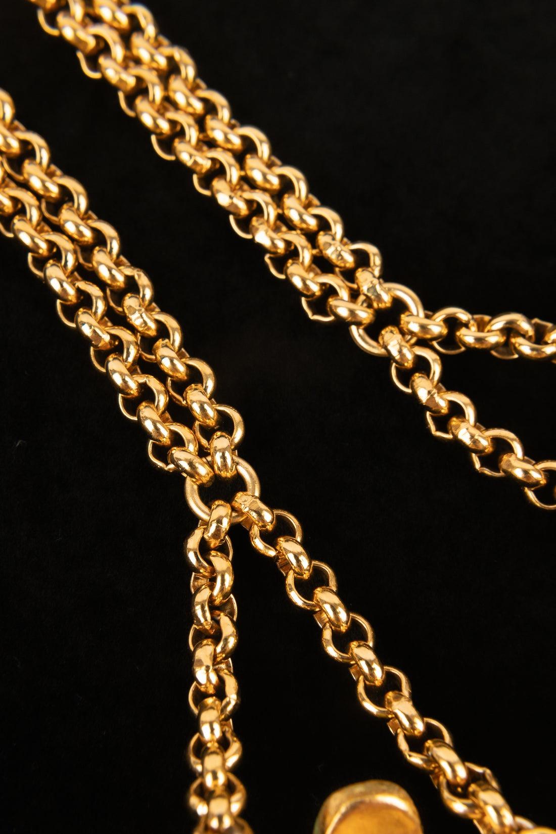 Chanel Short Golden Metal Camellia Necklace, 1997 For Sale 5