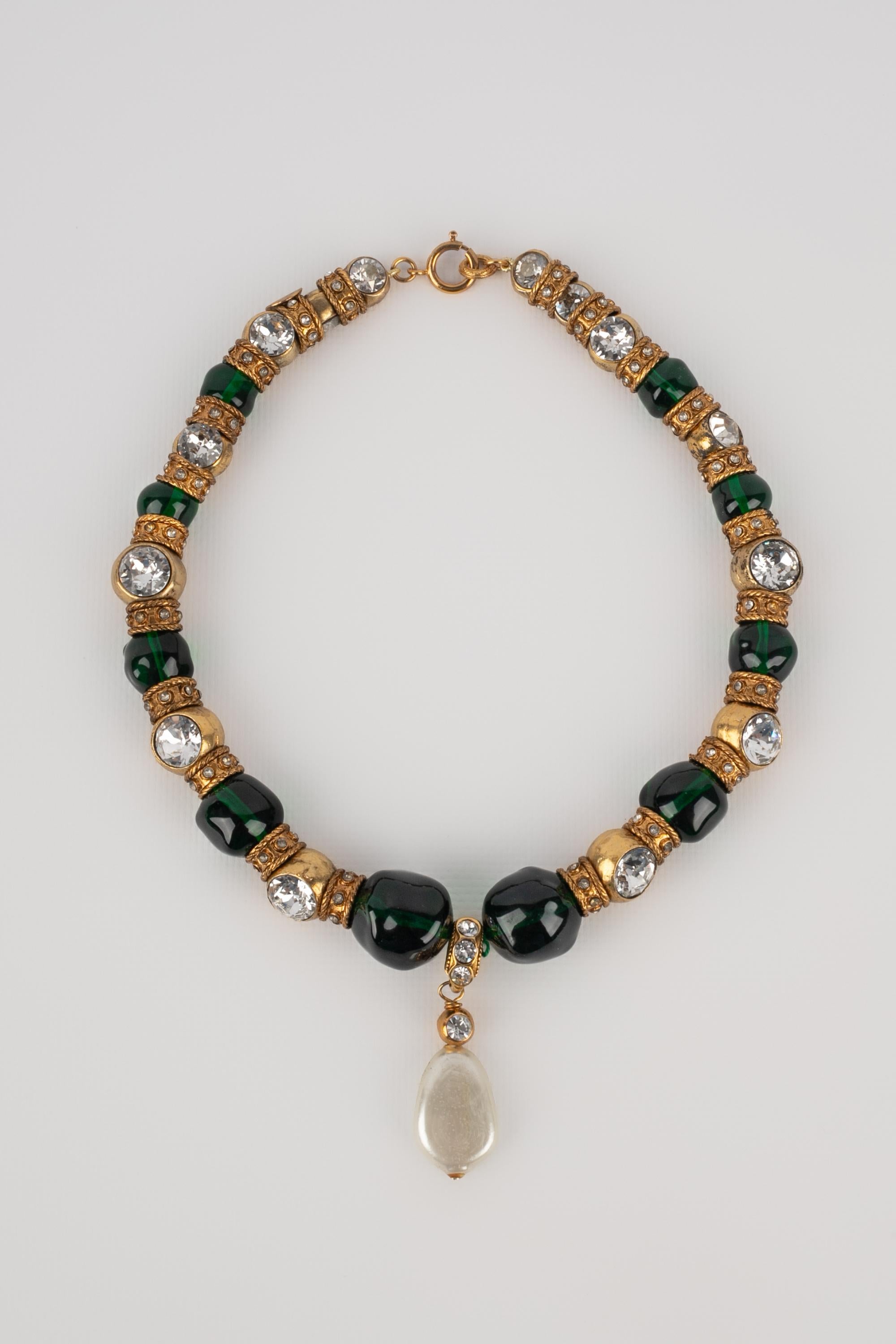  Collier court Chanel Pour femmes 