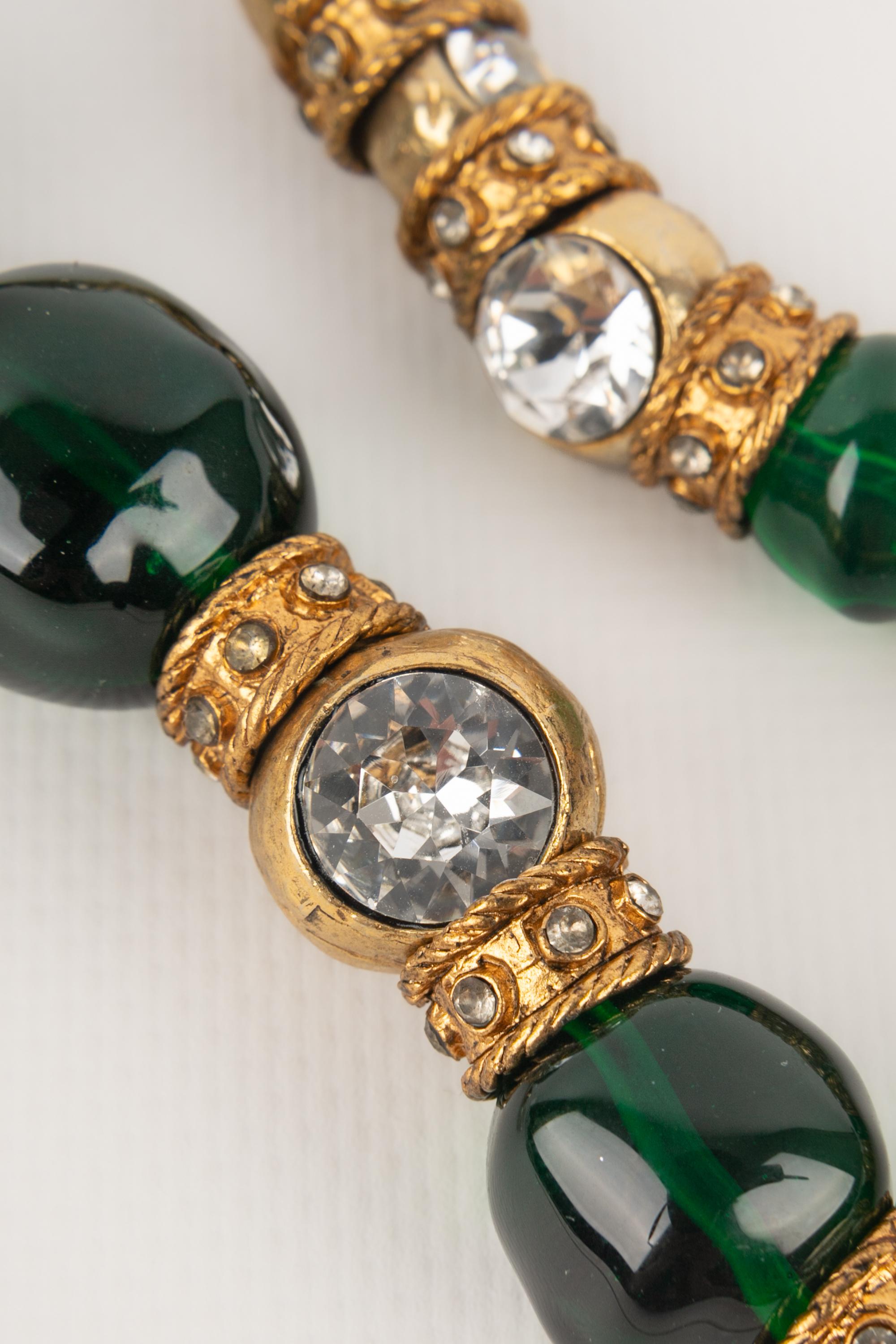 Collier court Chanel 4