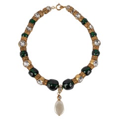 Collier court Chanel