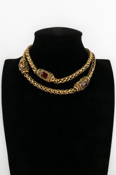 Chanel Short Necklace in Gold Metal and Glass Paste Cabochons