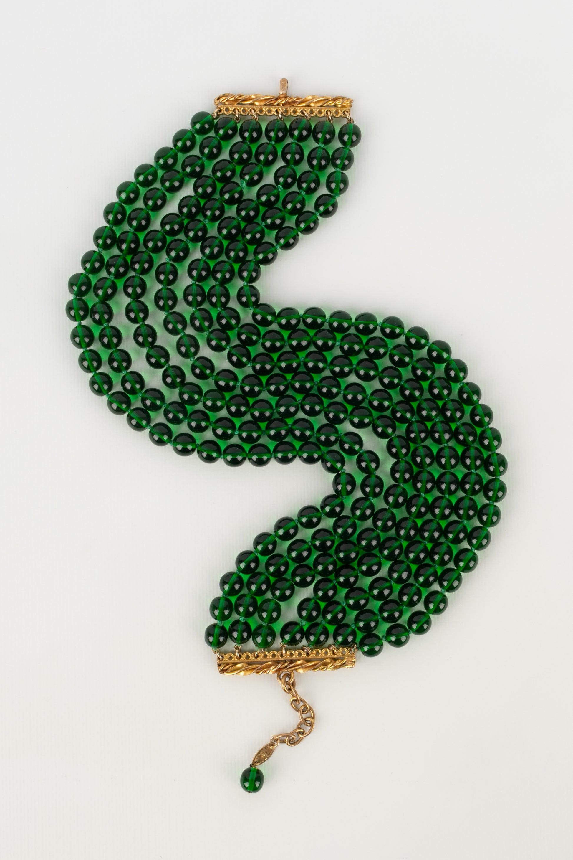 Chanel Short Necklace Made Up of Several Rows of Green Glass Beads, 1980s In Excellent Condition For Sale In SAINT-OUEN-SUR-SEINE, FR