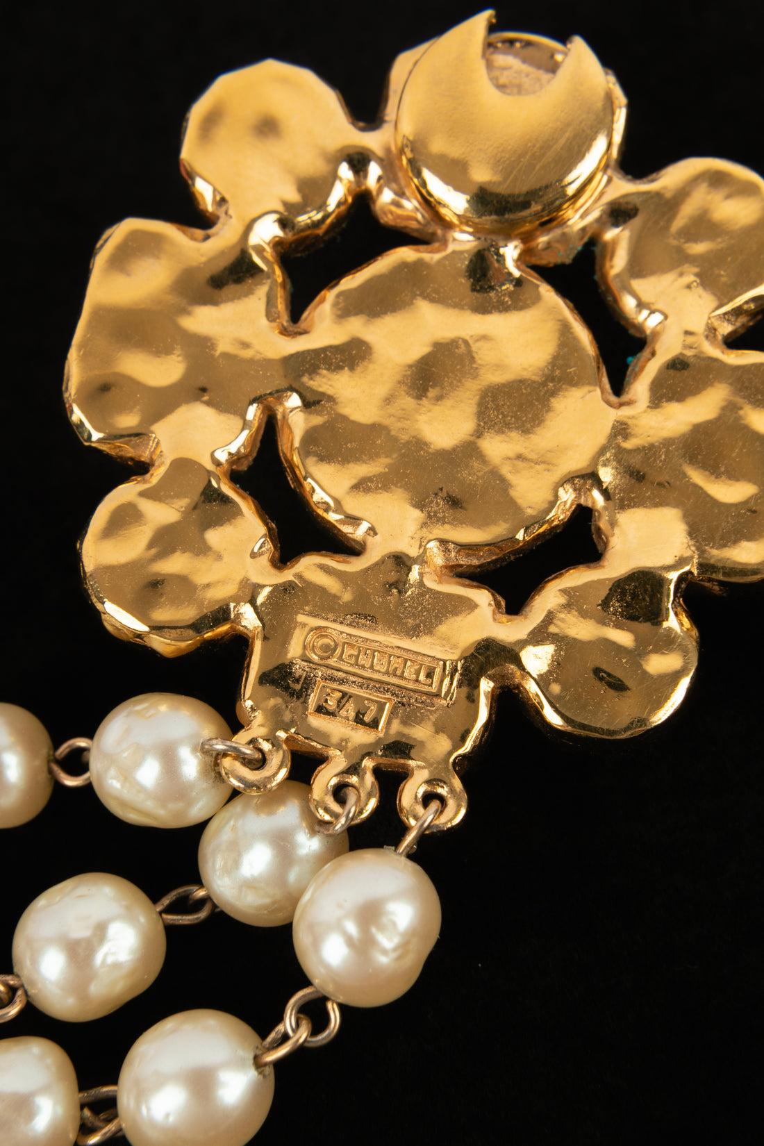 Chanel Short Necklace of Costume Pearls & Glass Paste For Sale 4