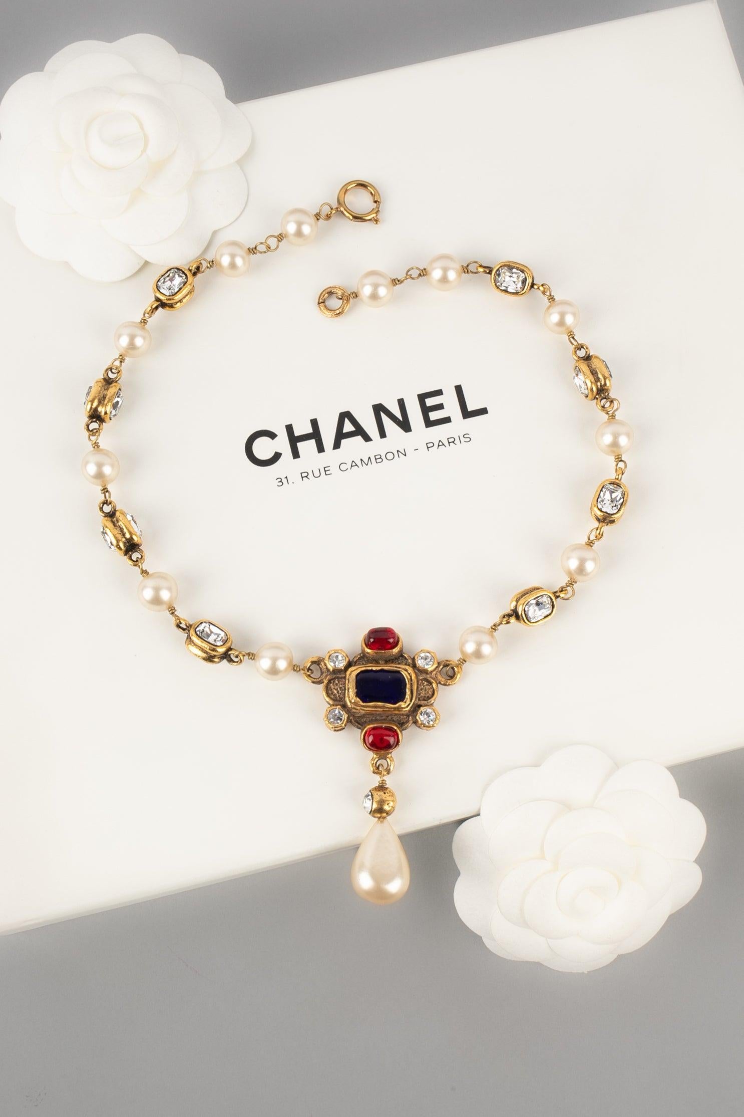 Chanel Short Necklace with Fancy Mother-of-Pearl Beads 5