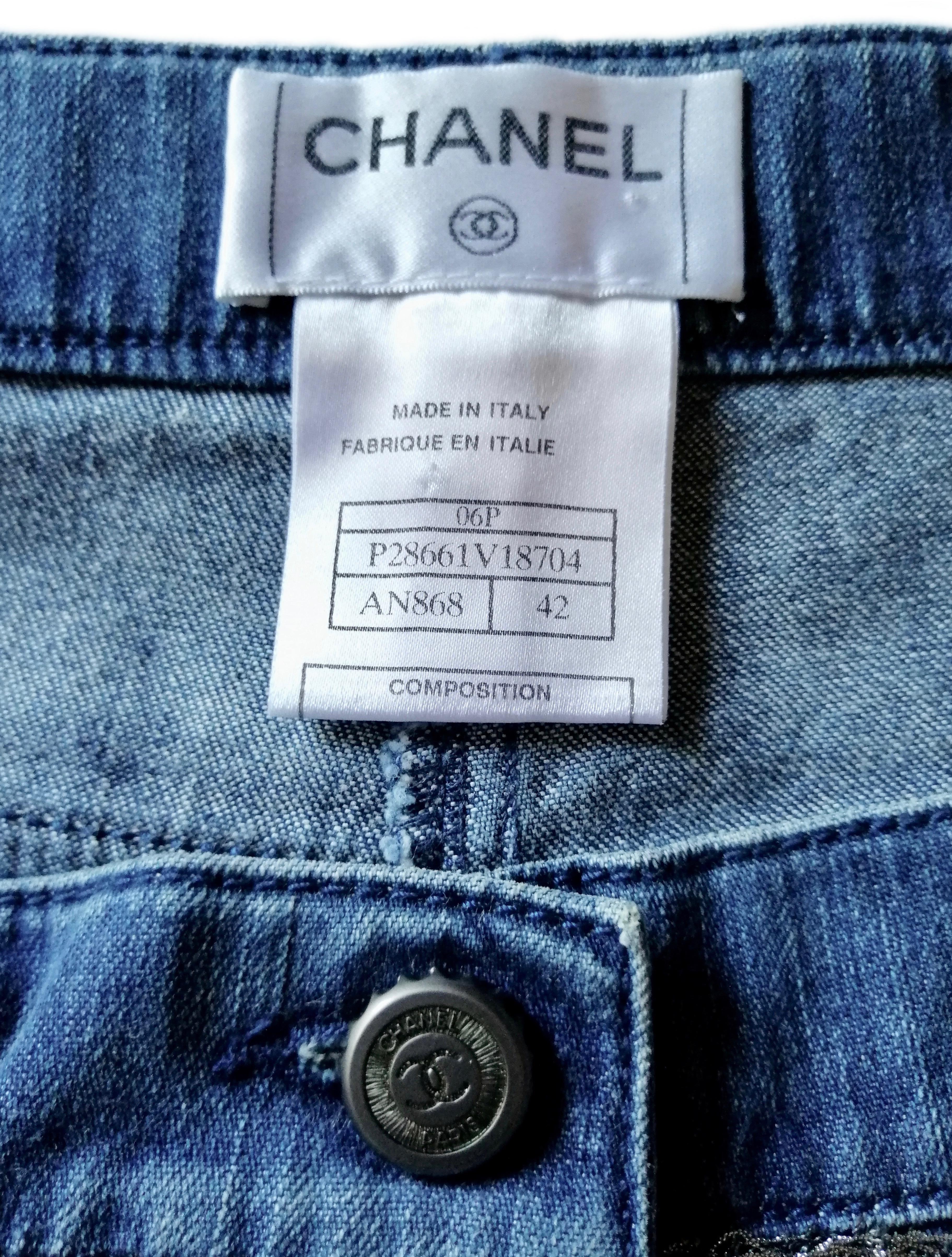 CHANEL short pants In Excellent Condition For Sale In Rubiera, RE