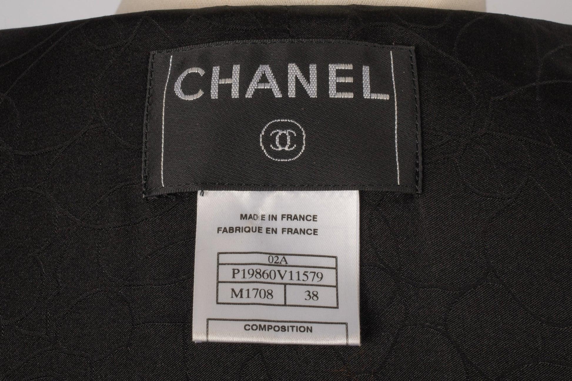 Chanel Short Tweed Jacket, 2002 For Sale 3