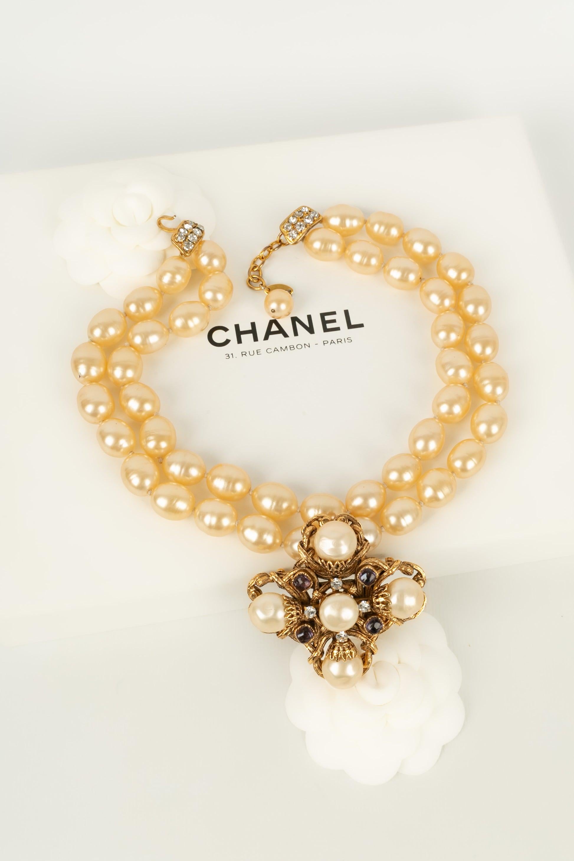 Chanel Short Two-Row Necklace with Pearly Beads For Sale 8