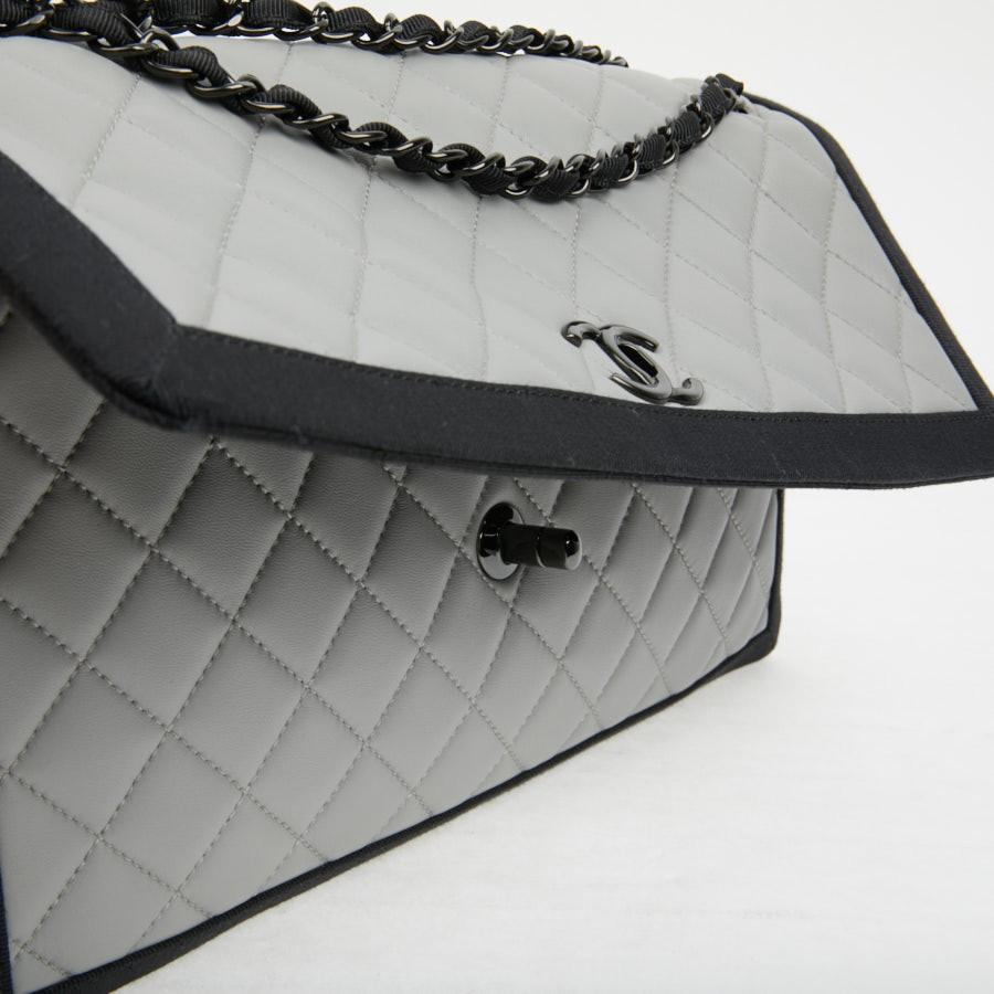 CHANEL Shoulder Bag in Grey Leather Trimmed in Black 1