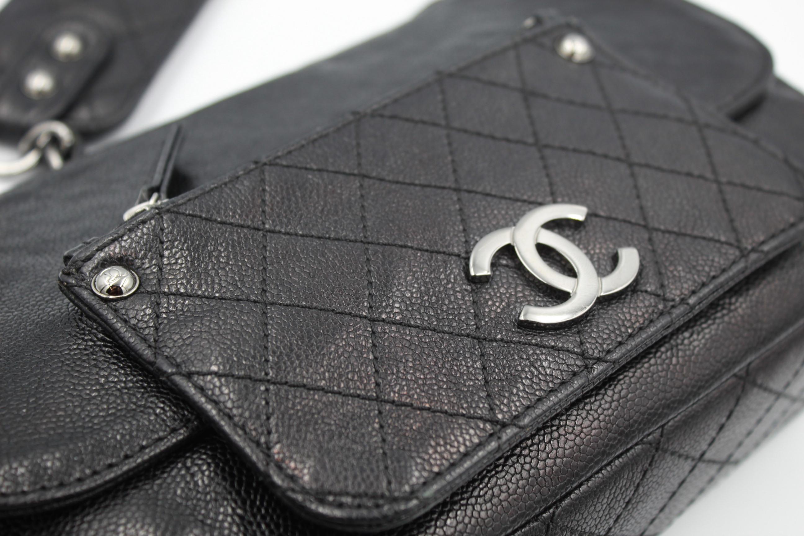 Gray Chanel Shoulder Black Bag in Grained Leather and Silver Hardware.