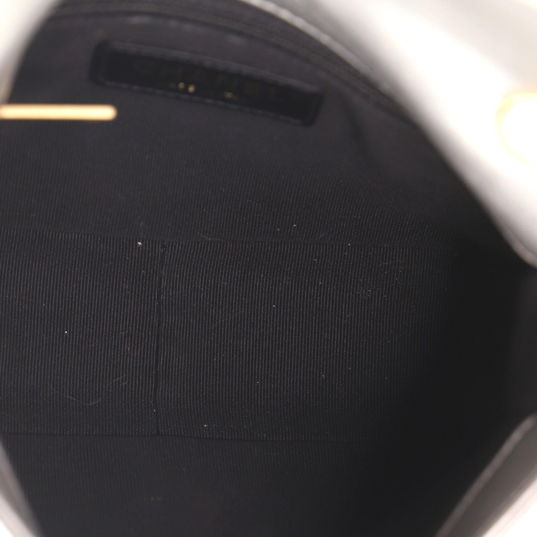 Chanel Side Note Klappentasche aus gestepptem Lammfell 1