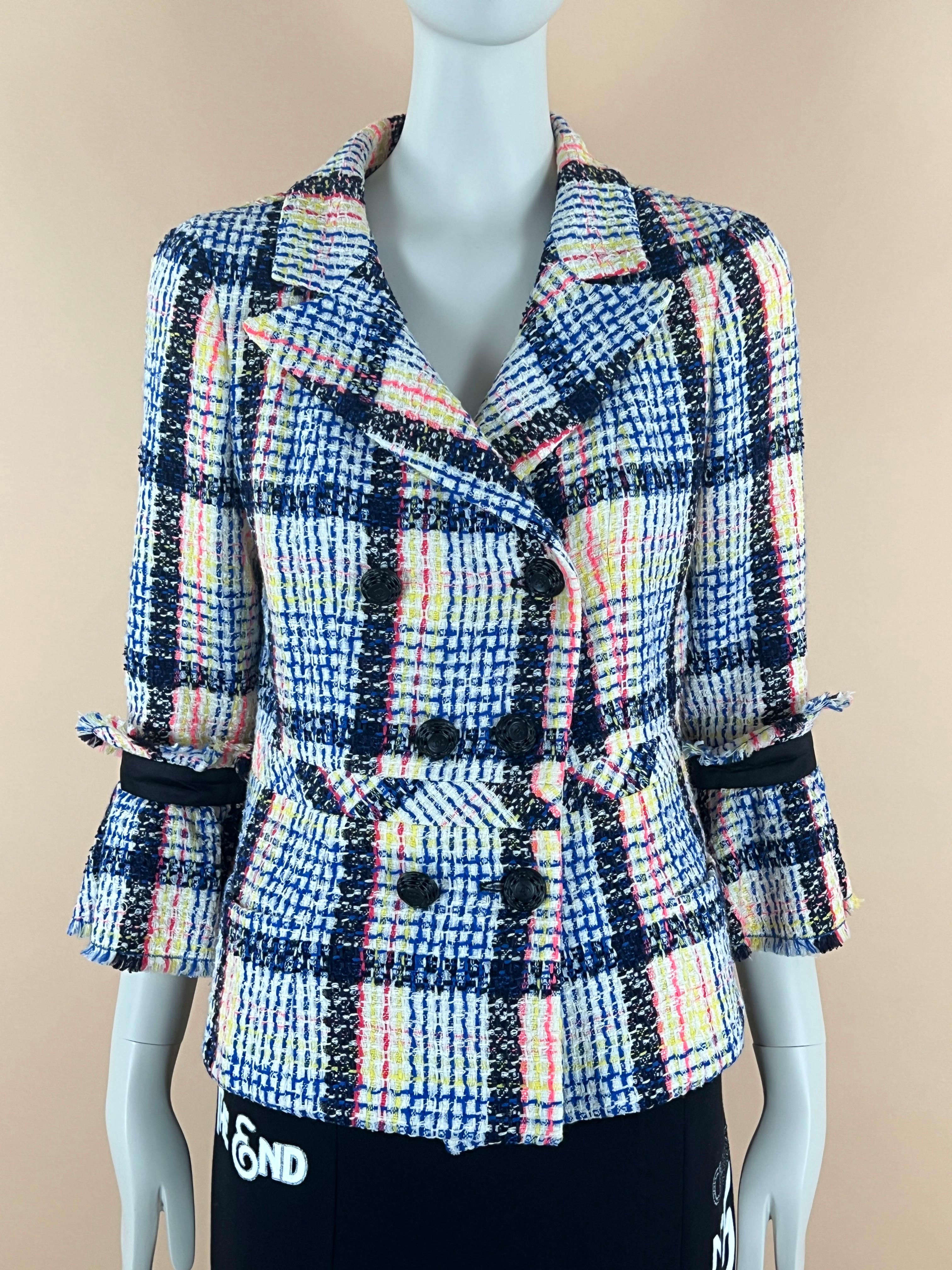 Chanel Signature Bow Detail Tweed Jacket 2