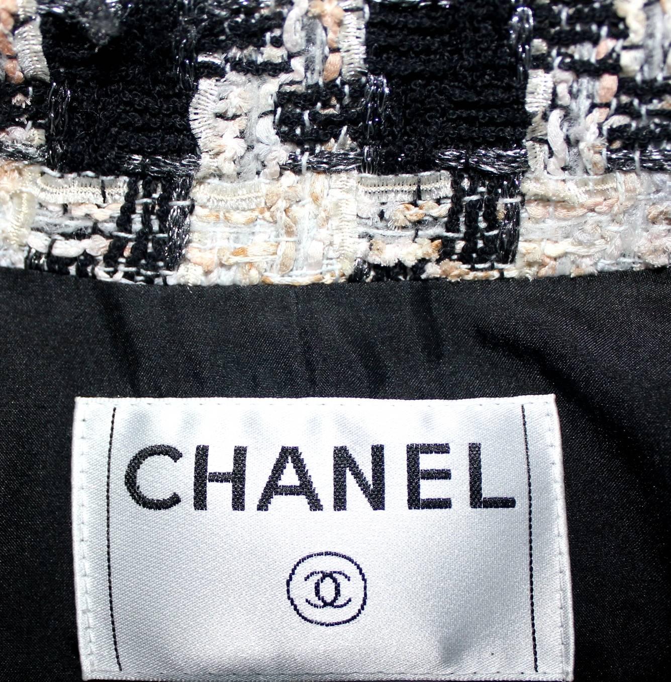 Chanel Signature Lesage Houndstooth Pied de Poule Fantasy Tweed Skirt Suit 1