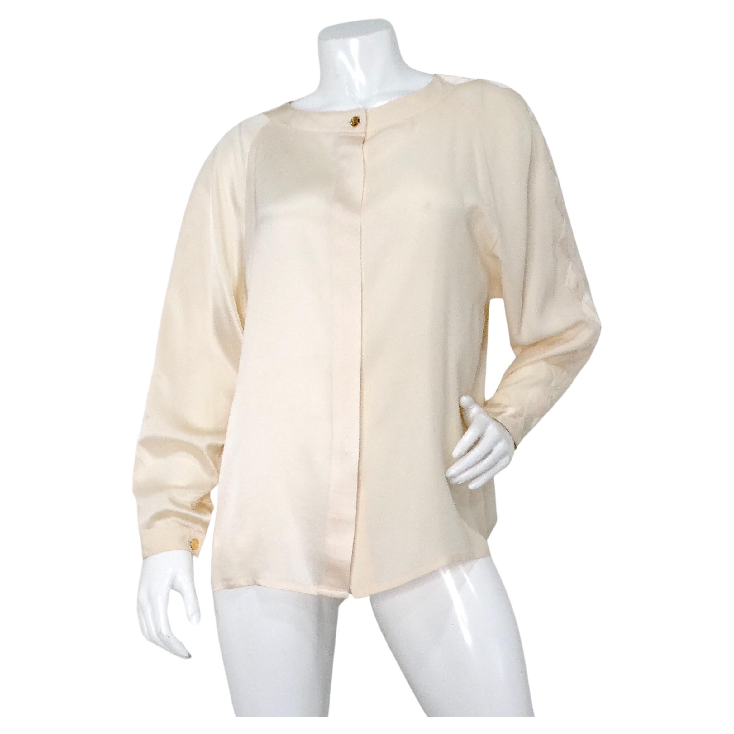 Chanel - Chemisier boutonné en soie rose layette à motifs géométriques circa 1980