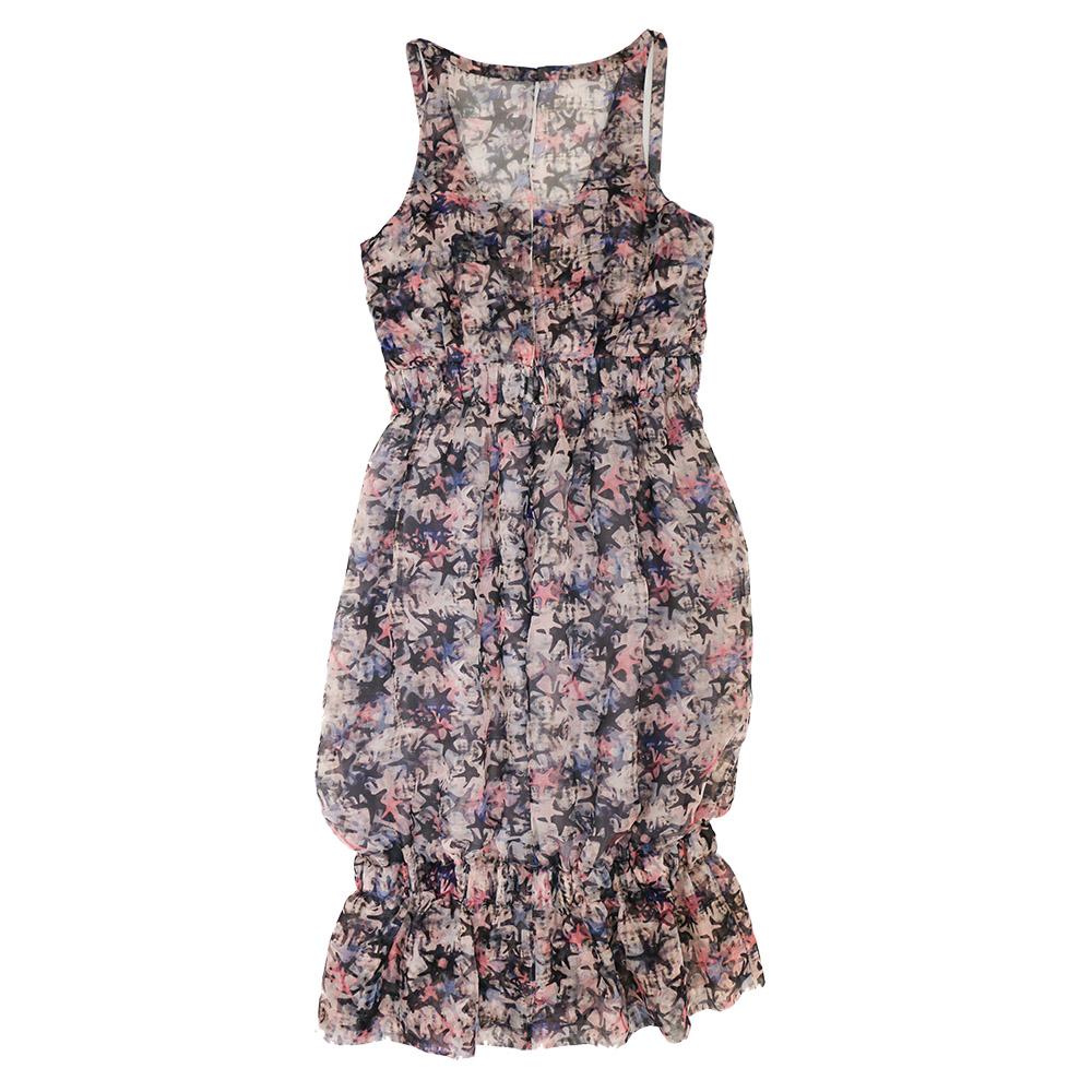 CHANEL blue and pink floral dress in silk from 2012
Condition : very good
Made in France
Materials: 80 % silk
Colors : transparent pink and shimmering blue
Size: 38FR
Lining : grey silk muslin
Measurements : underarms 42 cm, total height 108 cm,