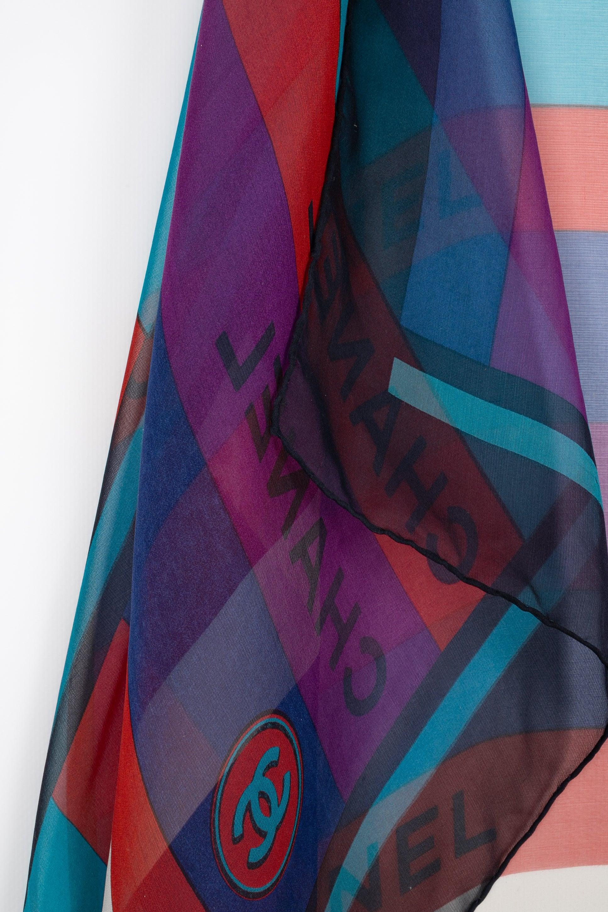 Chanel Silk Foulard In Excellent Condition For Sale In SAINT-OUEN-SUR-SEINE, FR