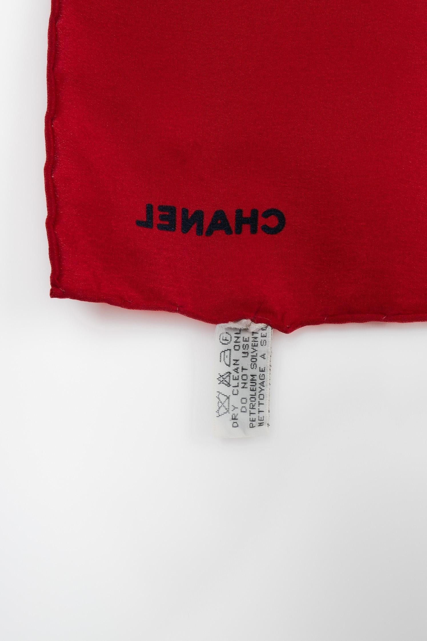 Foulard de seda Chanel en Bueno estado para la venta en SAINT-OUEN-SUR-SEINE, FR