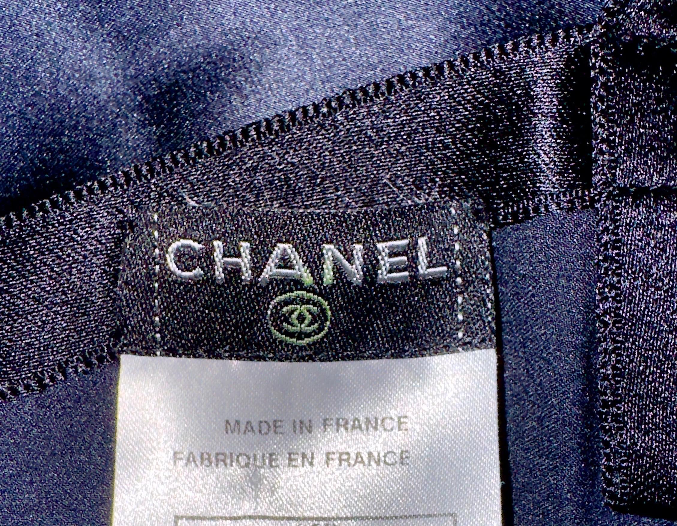 CHANEL Blusa de seda y encaje estilo lencería Bondage Camisola 42 en venta 4