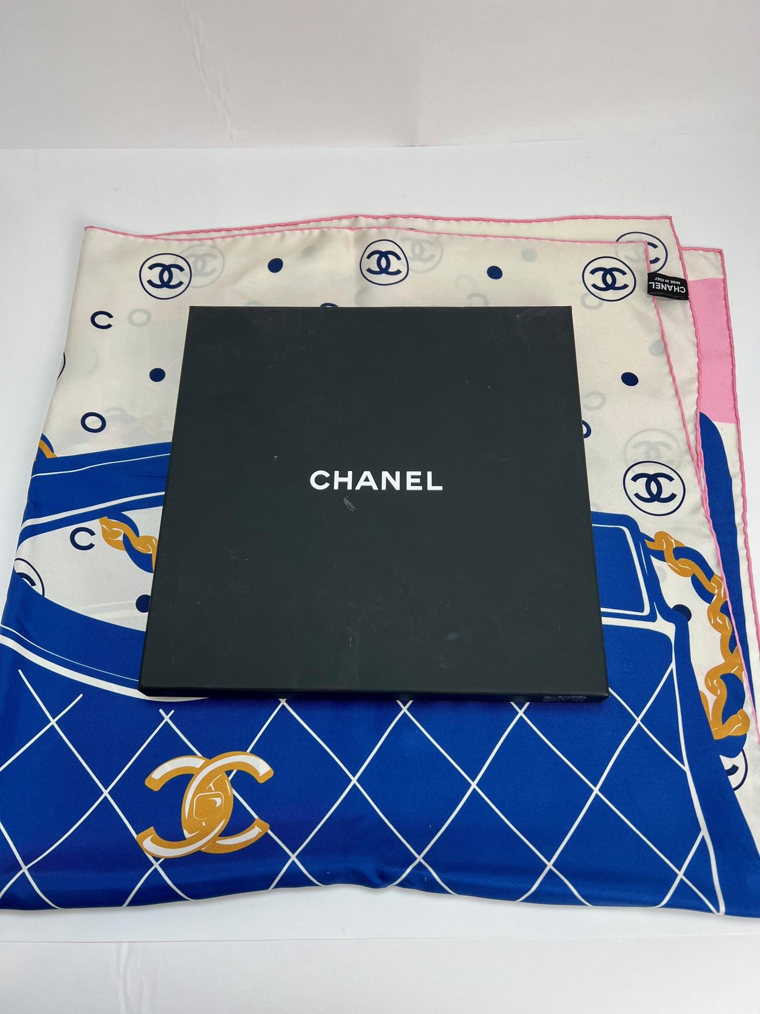 Chanel Seidenschal Rosa Schwarz Blau  (Beige) im Angebot