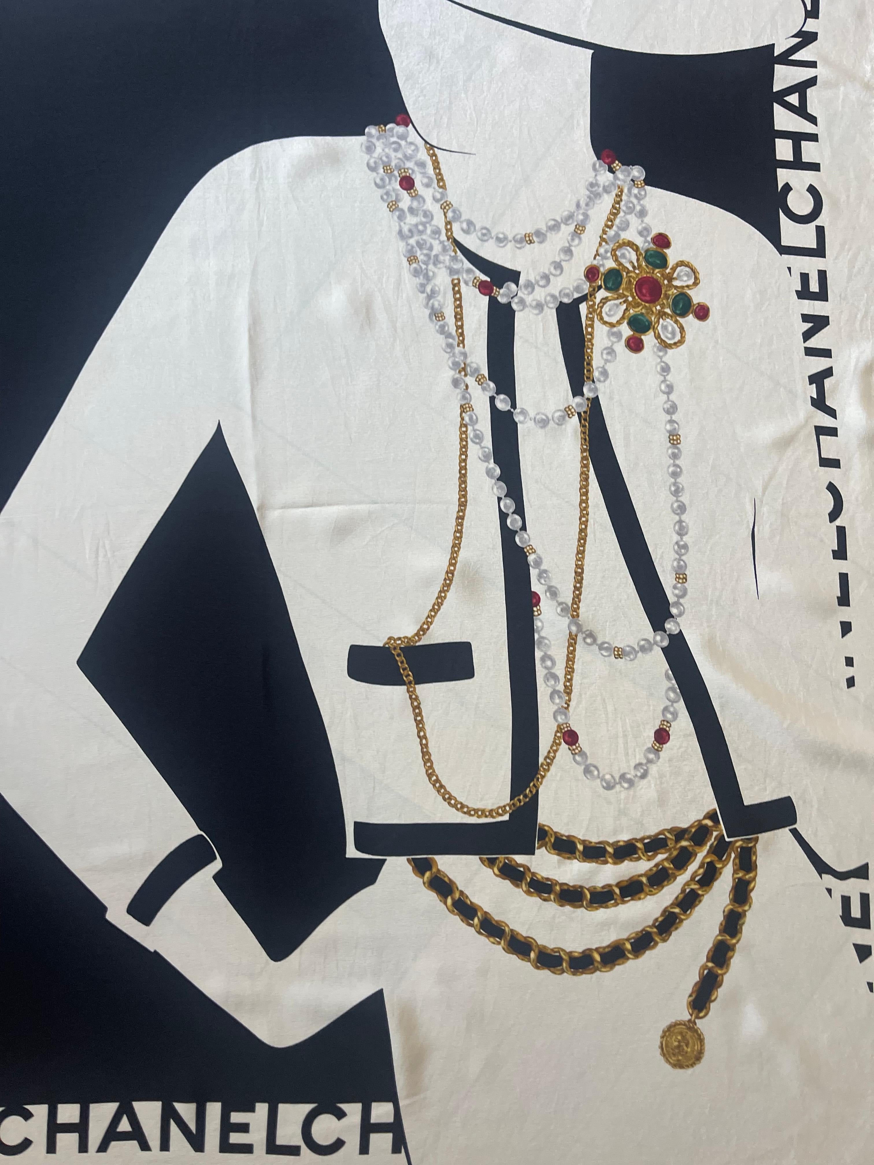Chanel Seidenschal 1985 im Angebot 3