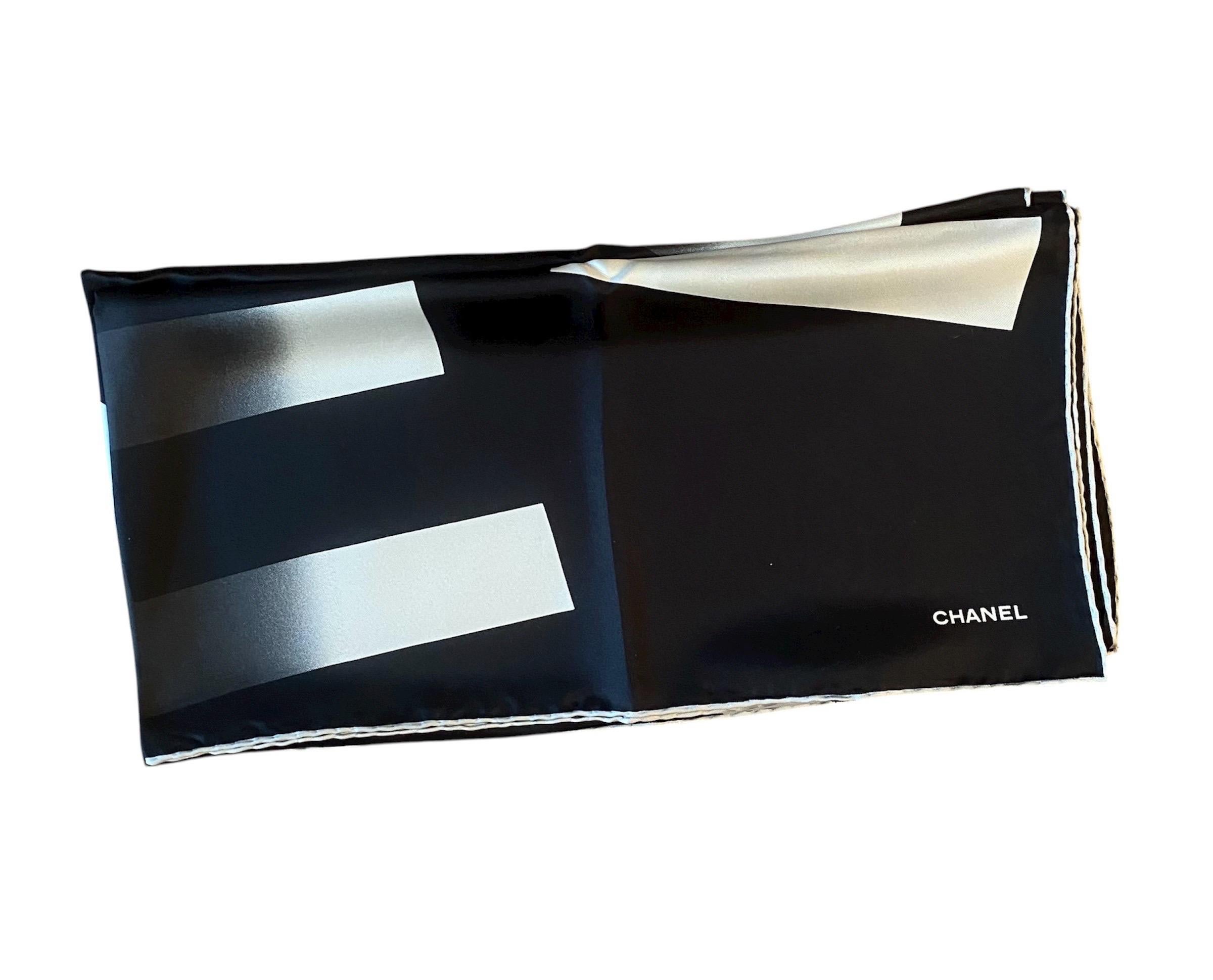 da uomo o donna Sciarpa di seta Chanel. in vendita