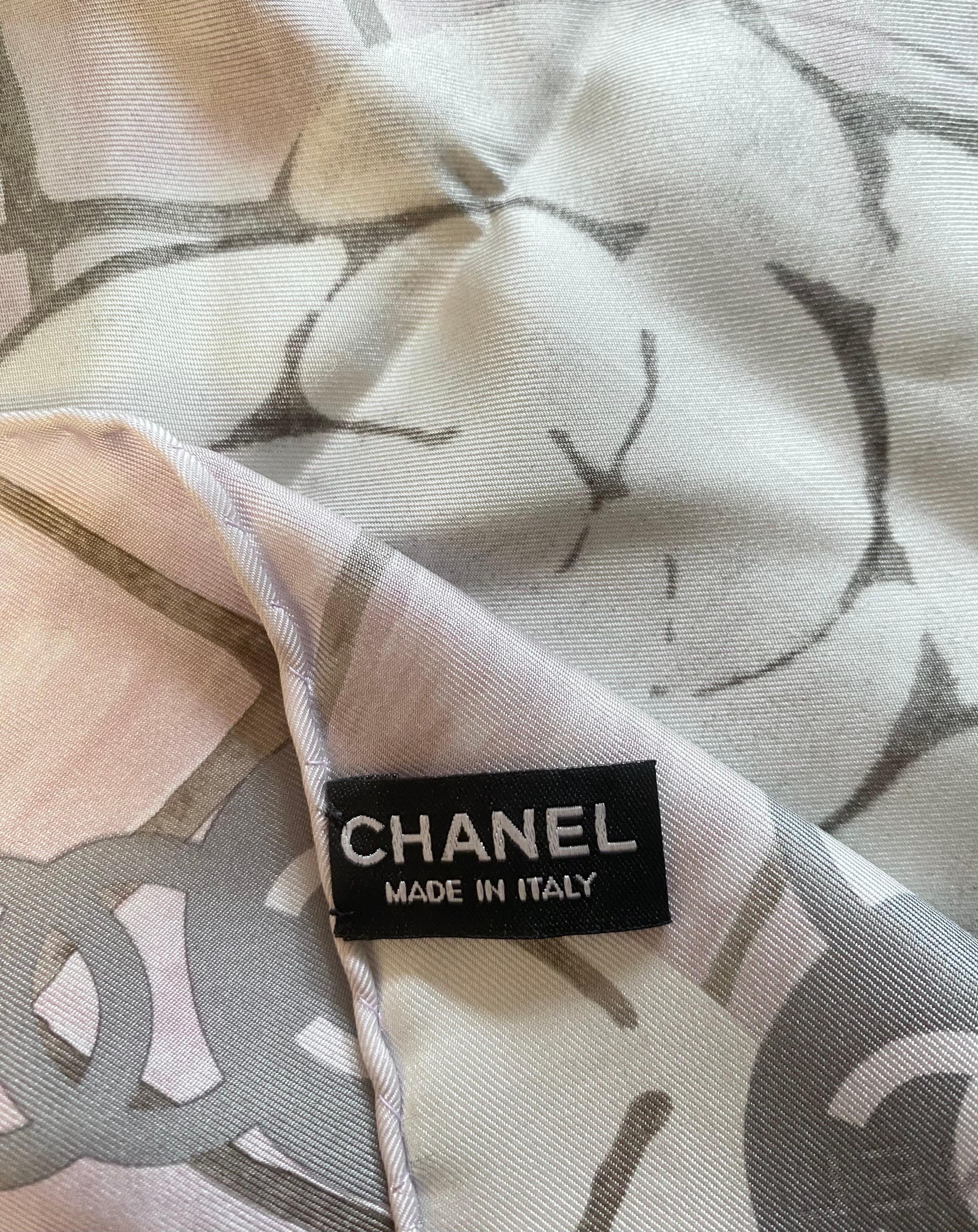 da uomo o donna Sciarpa di seta Chanel. in vendita