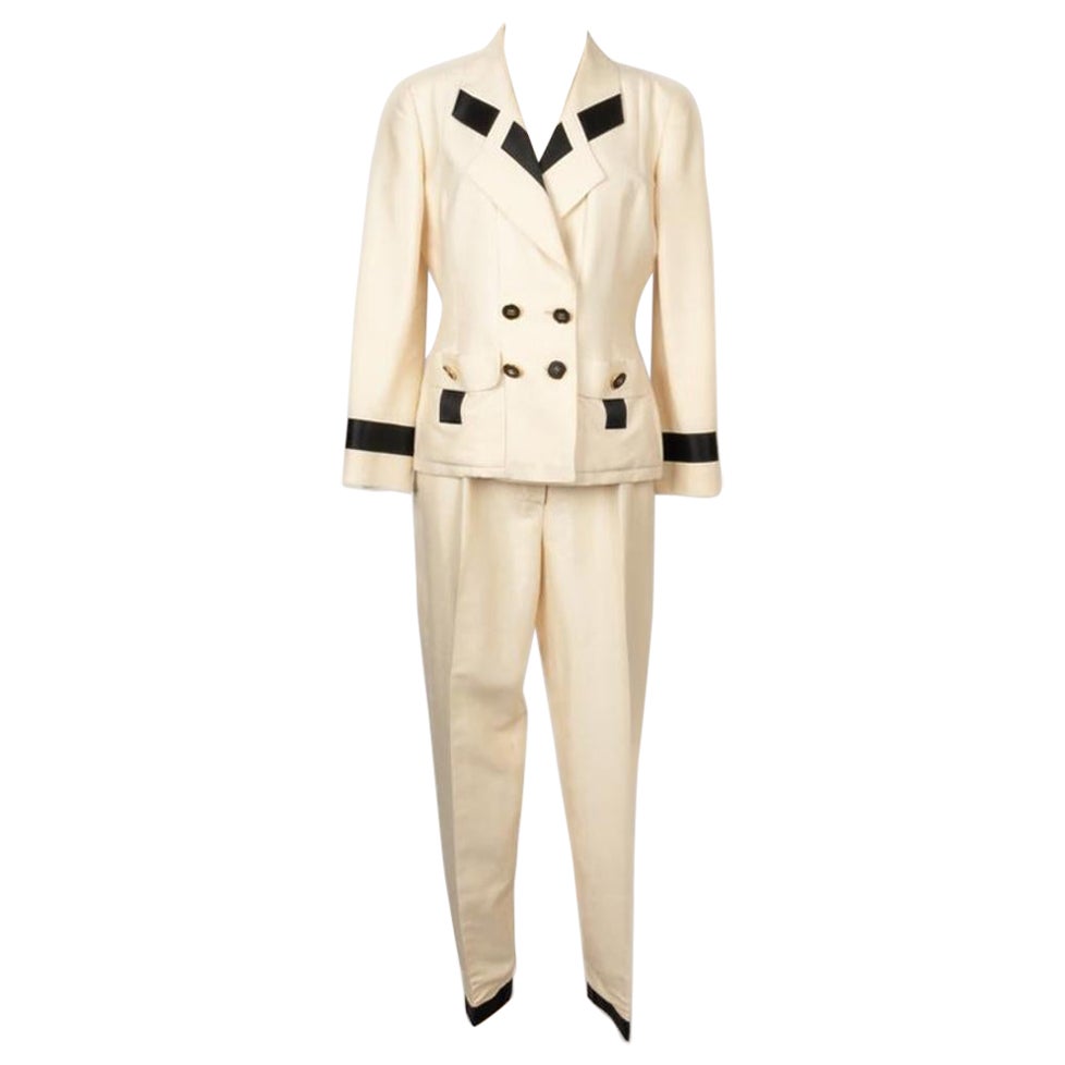 Ensemble veste et pantalon en soie de Chanel, 1991 en vente