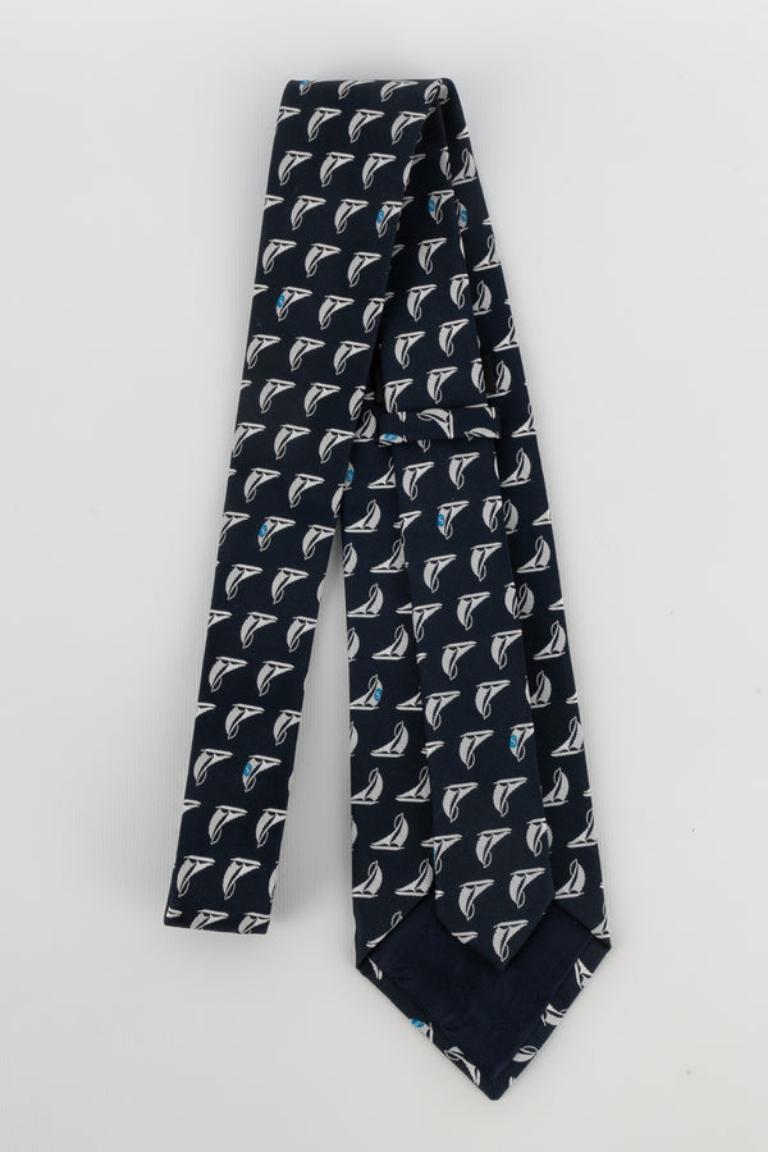Chanel Silk Tie In Excellent Condition In SAINT-OUEN-SUR-SEINE, FR