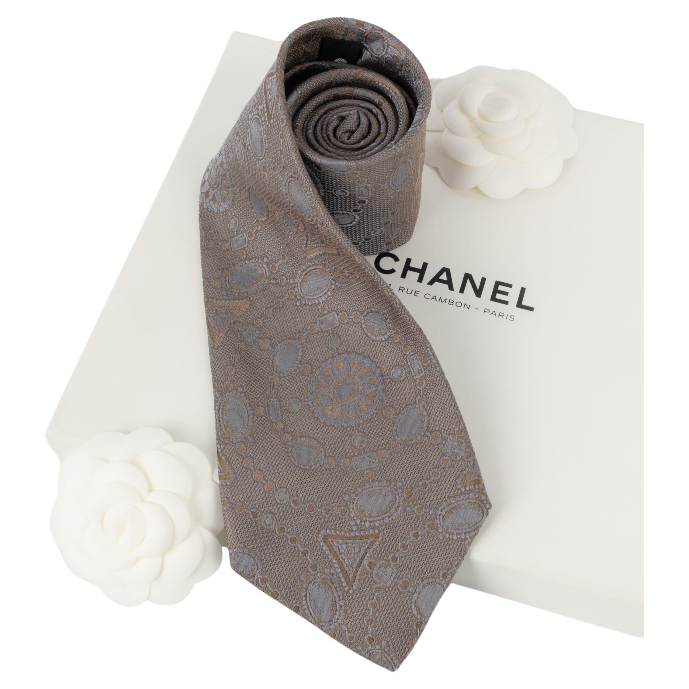 Cravatta di seta Chanel in vendita